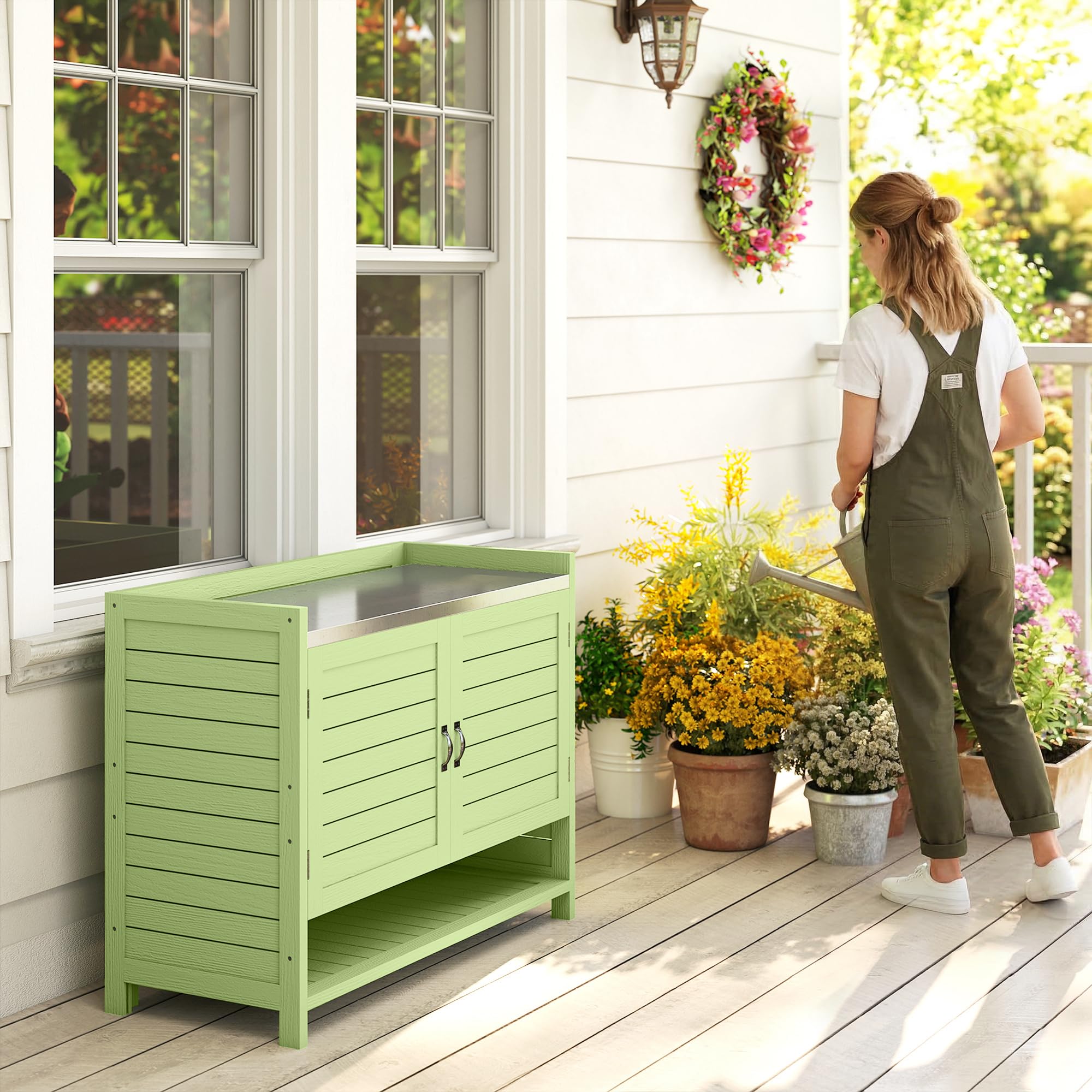 Outsunny Pflanztisch mit Unterschrank aus Holz Outdoor Gartenschrank mit verzinkter Arbeitsplatte 3 Regalböden Doppeltüren wetterfest Gärtnertisch für Garten Balkon Terrasse 88 x 40 x 70,5 cm, Grün