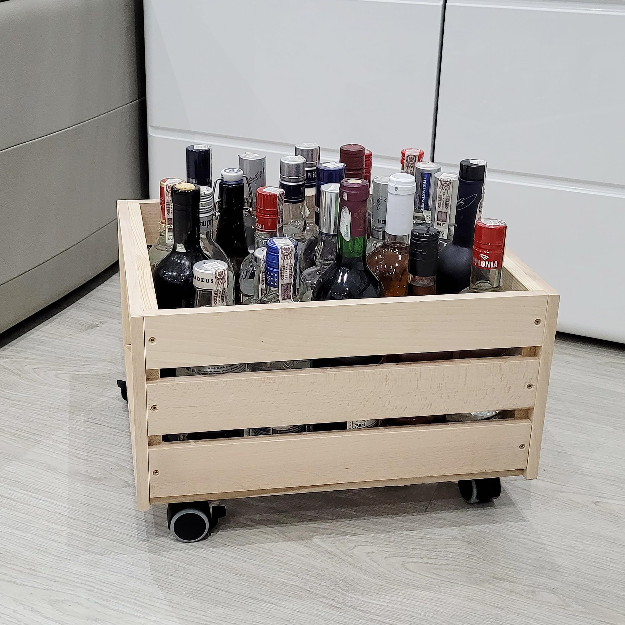weeco Caisse en bois avec roues pour disques vinyle. Caisse en bois ajourée sur roues pivotantes pour livres, documents, bouteilles. Boîte de rangement en bois de hêtre - Construction solide