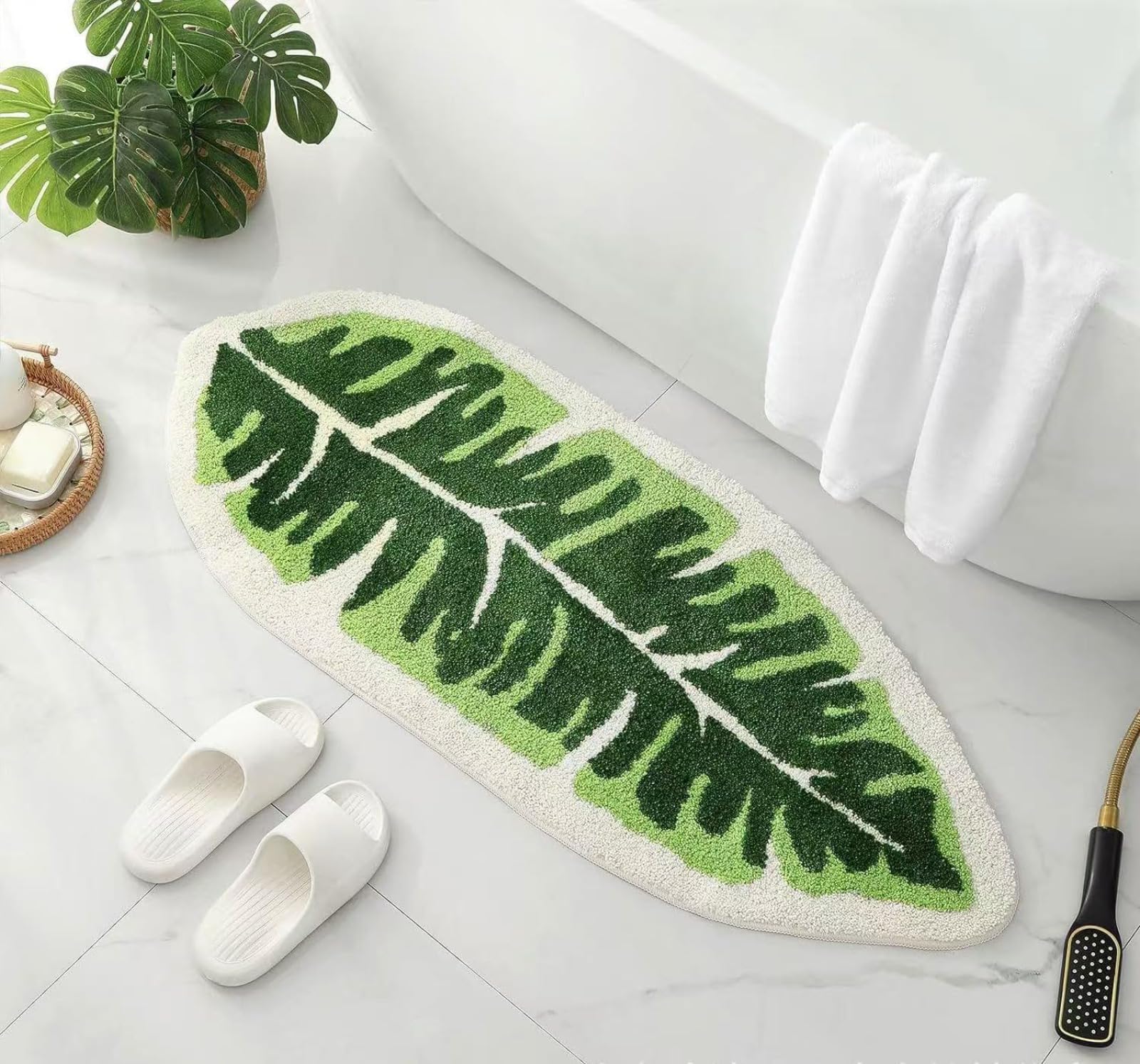 Tapis vert feuille pour habiller le sol d'une chambre de bébé