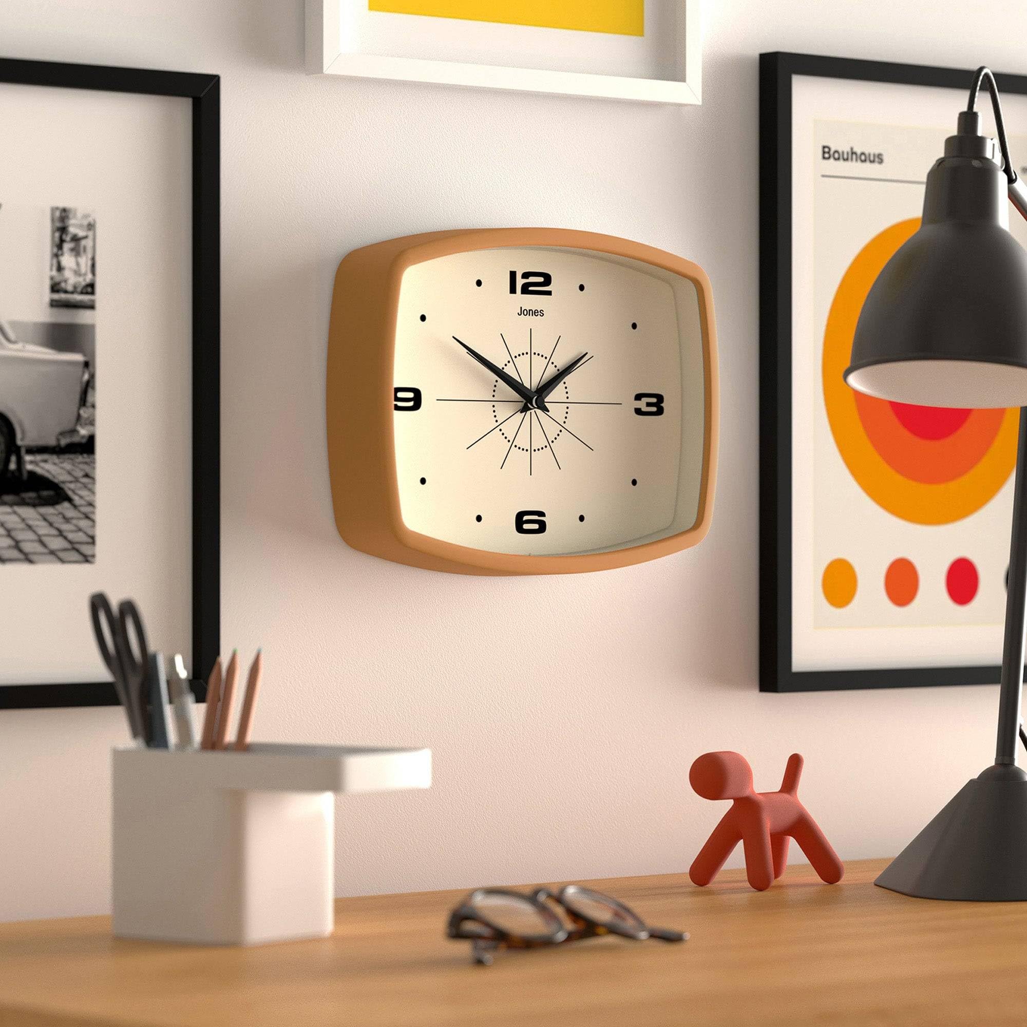 JONES CLOCKS® Movie Reloj de Pared | Reloj Retro Rectangular | 25cm | Amarillo Mostaza | Un Look de diseñador de Mediados de Siglo para Cocina, salón u Oficina