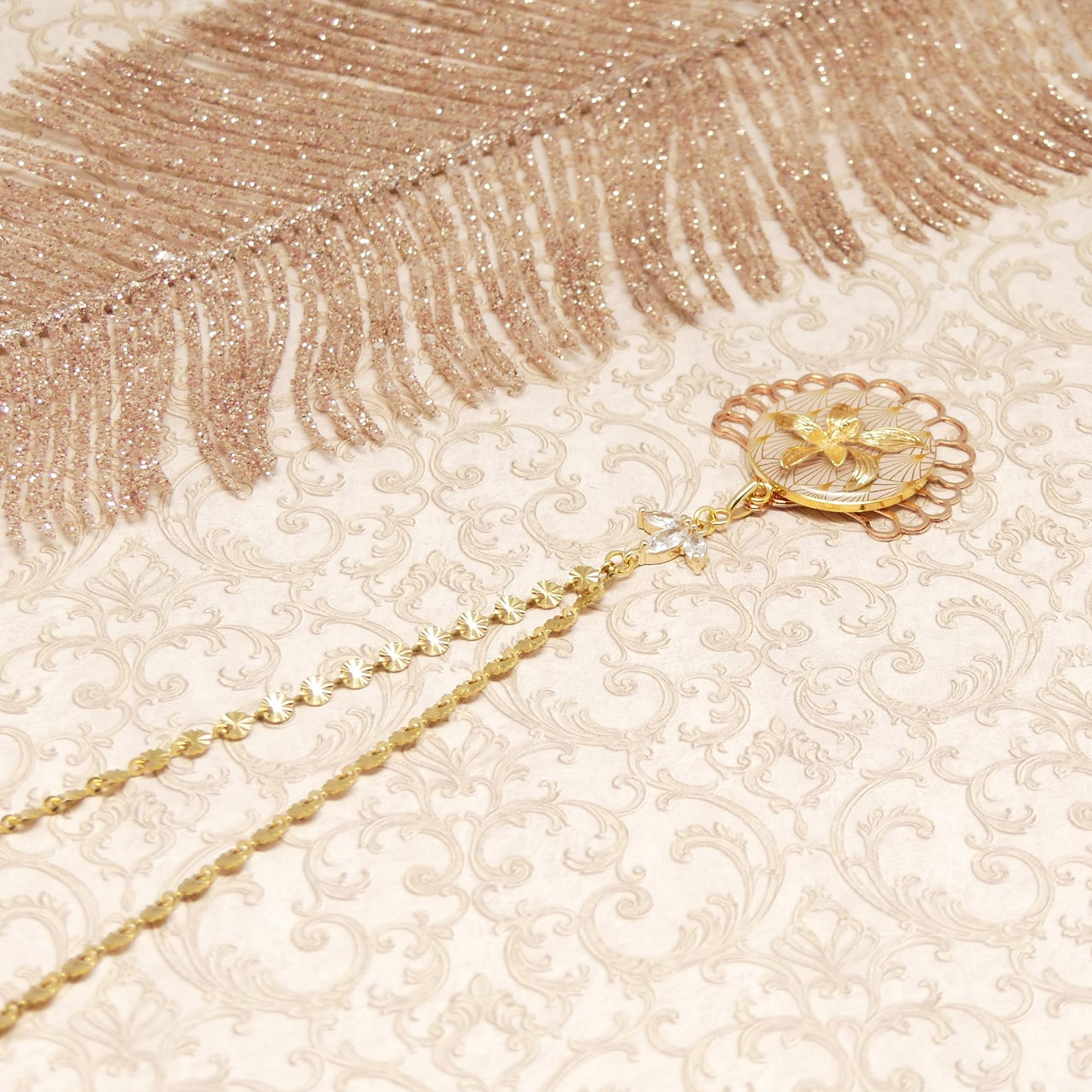 Collier sautoir oiseau hirondelle perles chaines laiton doré résine pendentif fleur main pièce unique