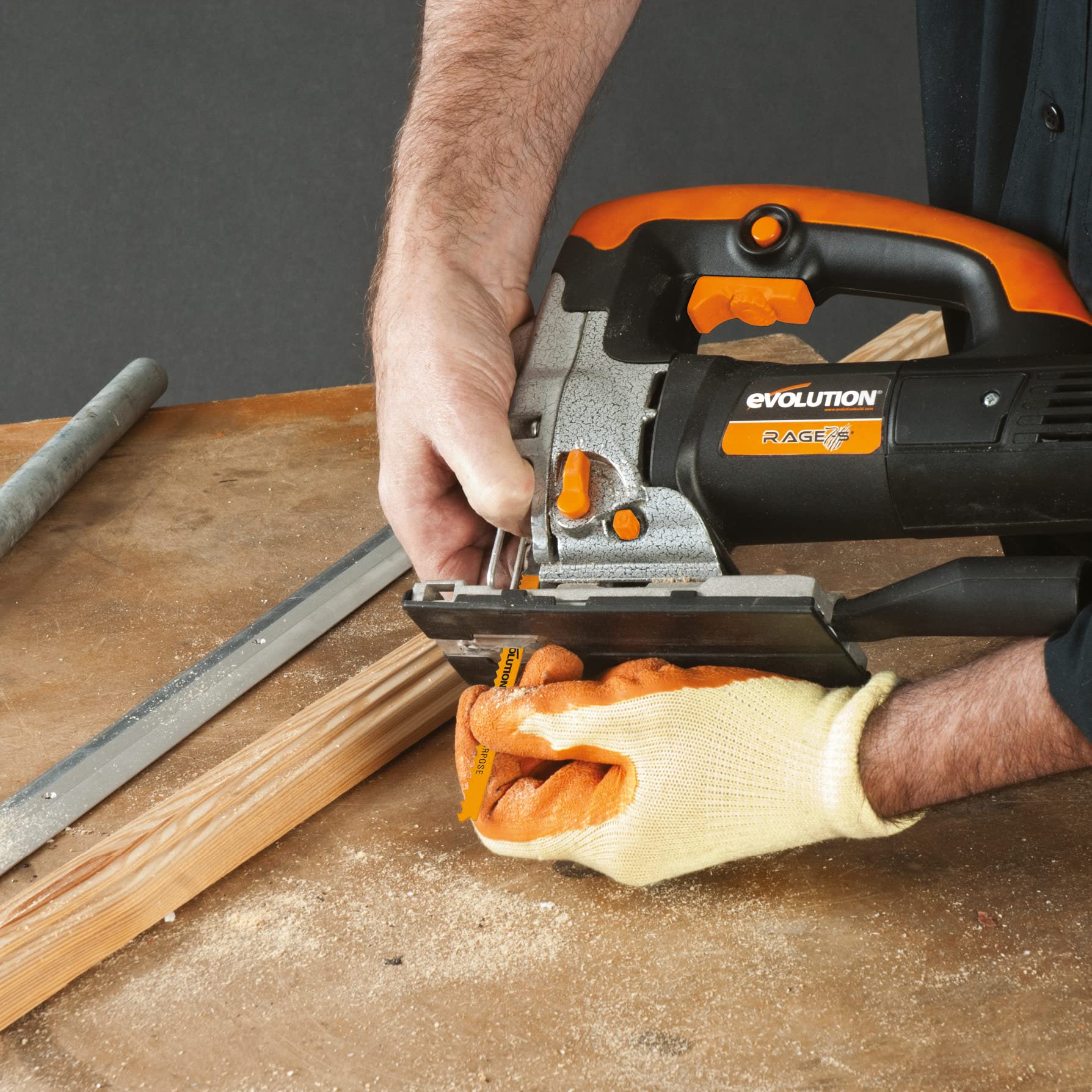 Evolution Power Tools Rage 7-S Seghetto multiuso - Taglio su legno, acciaio, plastica e molto altro - 5 lame incluse - 710 W