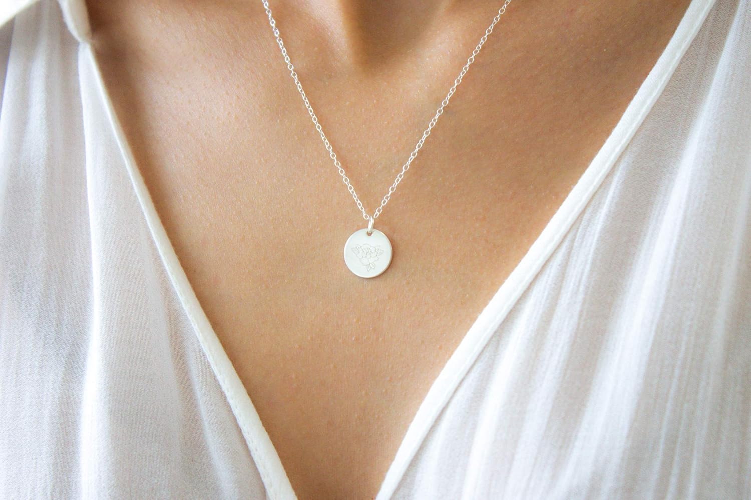 EMERY & OPAL Birth Flower Necklaces for Women, Birth Month Flower Necklace, Mom Necklace Personalized