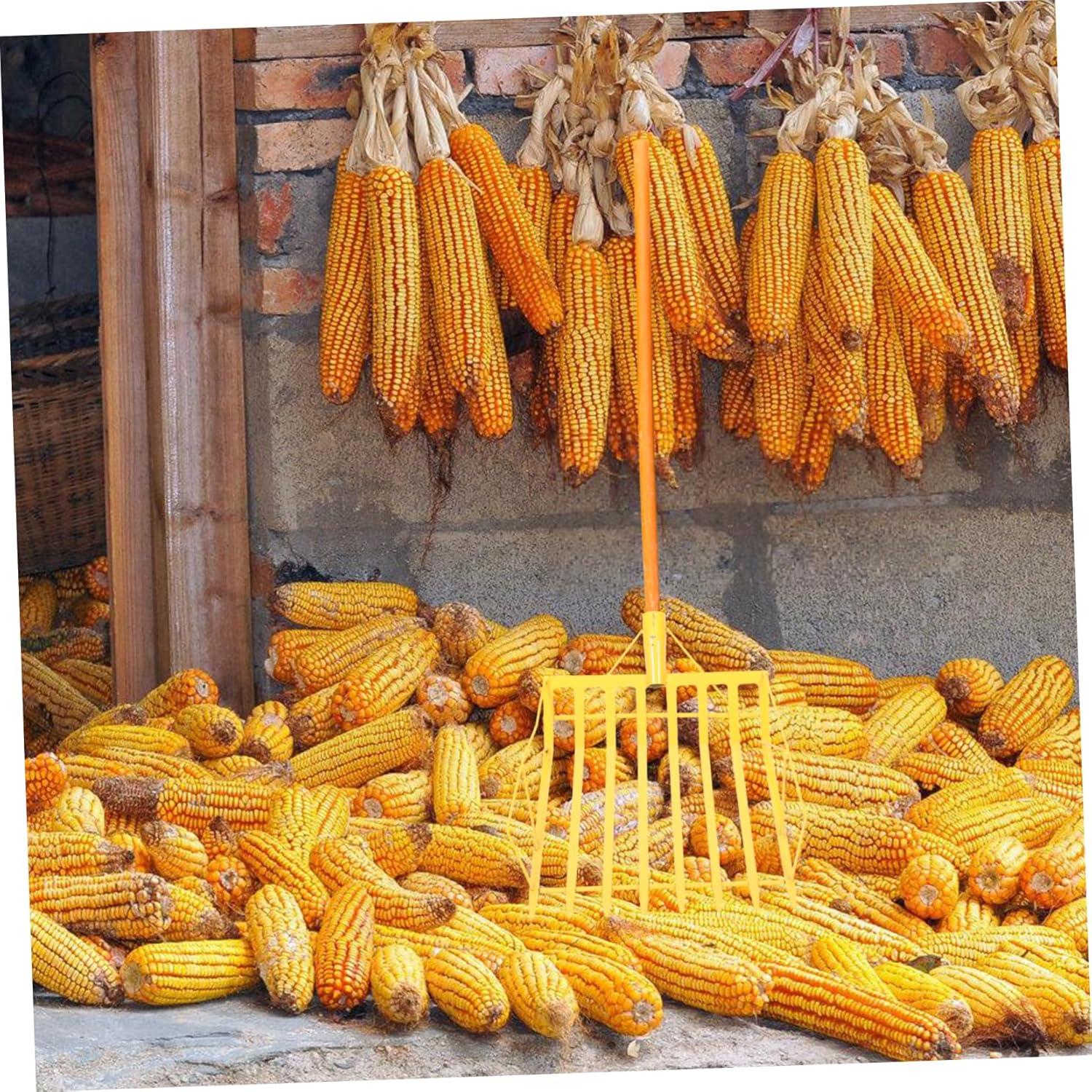 Garneck Corn Shovel Heavy-Duty Grain Shovel for Collecting Maize and Briquettes Portable and Gardening Tool for Outdoor and Indoor Use