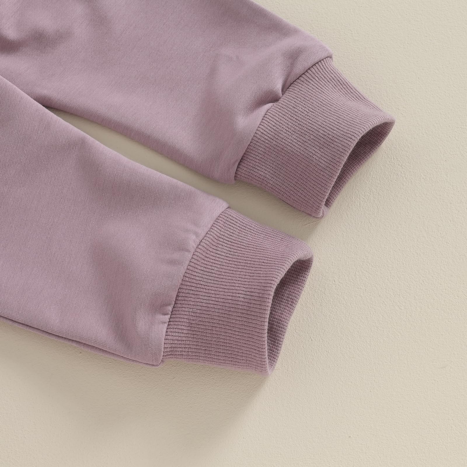 Ropa de bebé niña pequeña, sudadera de manga larga con estampado de letras y pantalones deportivos elásticos, traje de otoño e invierno para recién nacido