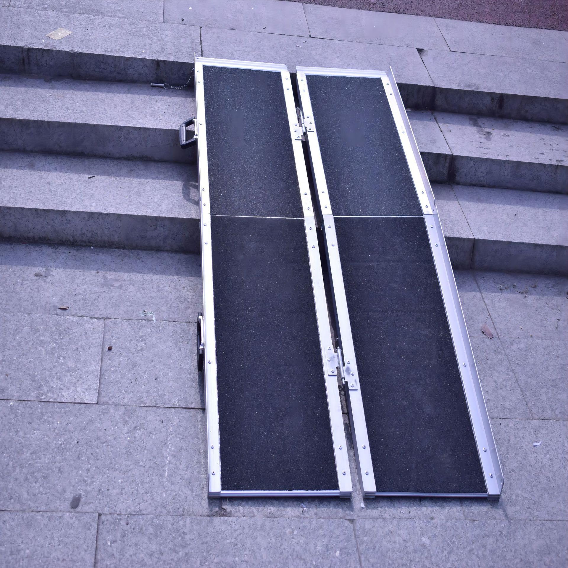 Podjazd dla wózków inwalidzkich, przenośna składana antypoślizgowa rampa progowa, lekka aluminiowa rampa dla wózków inwalidzkich z uchwytem do przenoszenia, rampa progowa, rampa dla niepełnosprawnyc
