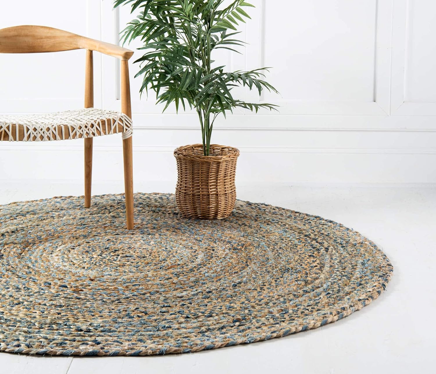 Unique Loom Braided Chindi Collection Casual Modern Natural Round Rug (6' 3 x 6' 3)