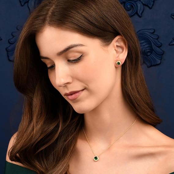 Diamond Treats Ladies 925 Sterling Silver or Gold Plated Silver Cushion Cubic Zirconia Sparkling Halo Necklace - Elegant Silver or Gold Necklace with Jewellery Box