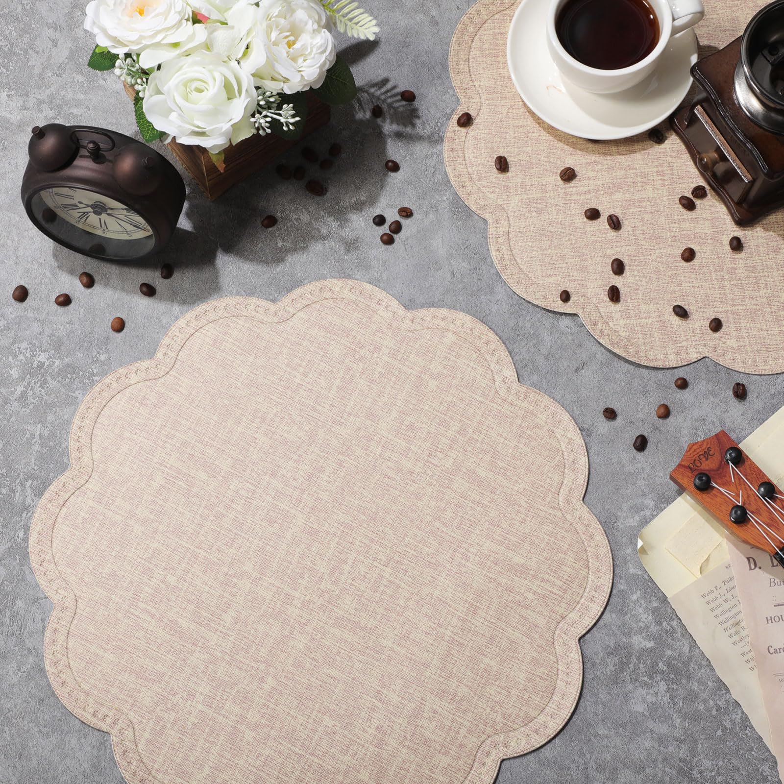 12 tovagliette rotonde a forma di fiore, impermeabili, in pelle PU, lavabili, antiscivolo, per cucina, tavolo da pranzo, decorazione (beige)