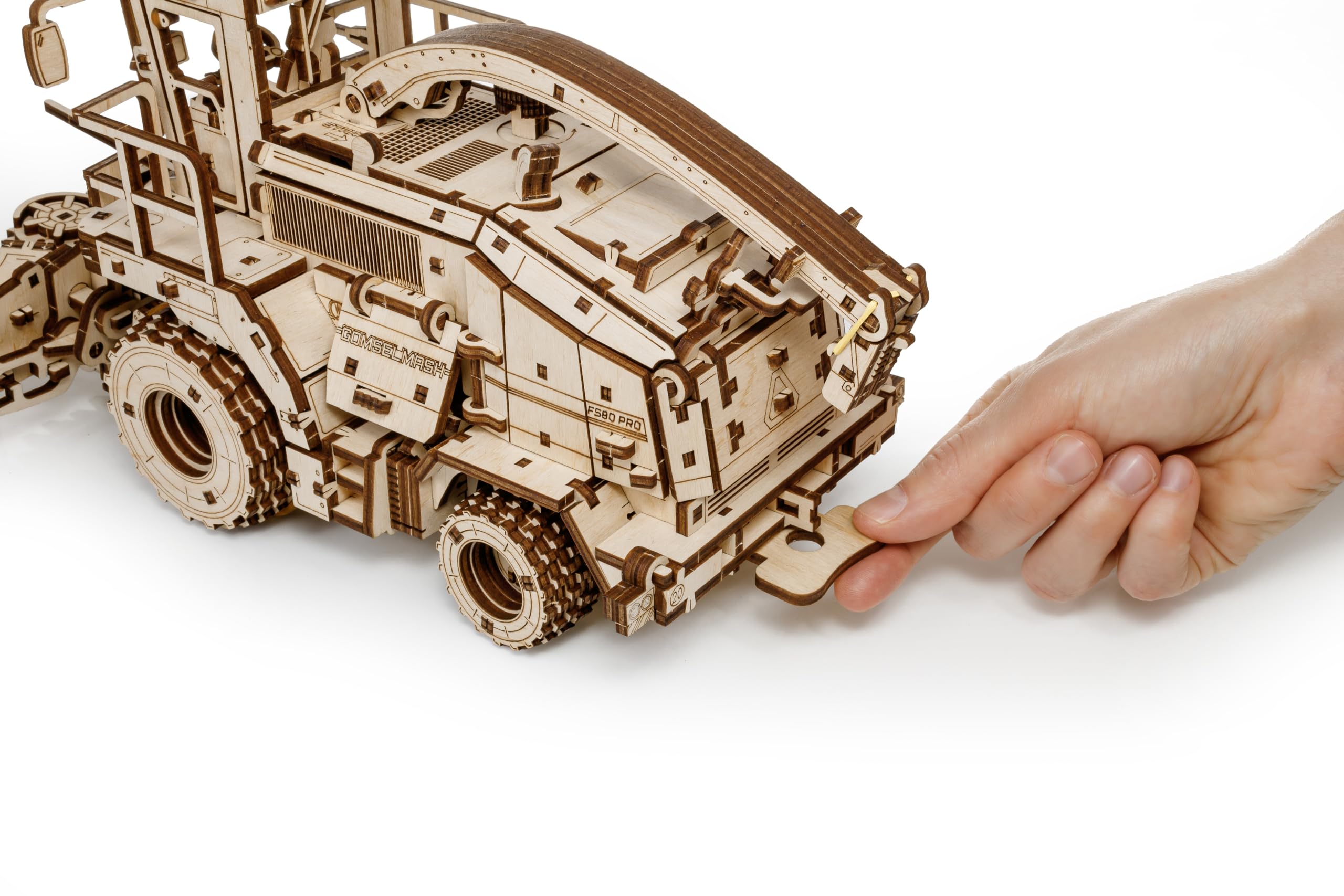 EWA Eco-Wood-Art - 3D-Holzpuzzle für Jugendliche und Erwachsene, 14+ - ERNTEMASCHINE FS80 - DIY-Bausatz, Selbstmontage, kein Kleber erforderlich - 580 Stück