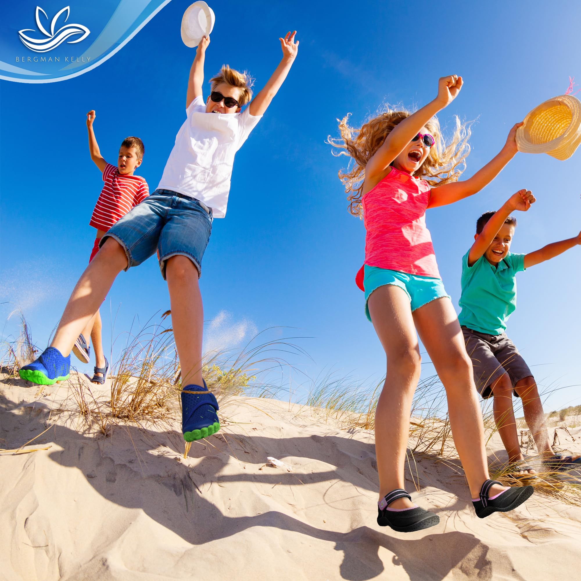 BERGMAN KELLY Zapatos de Agua para niños pequeños, Varios tamaños - Calcetines de Agua para niñas - Adorables Zapatos de Playa para niñas - Colección MJ