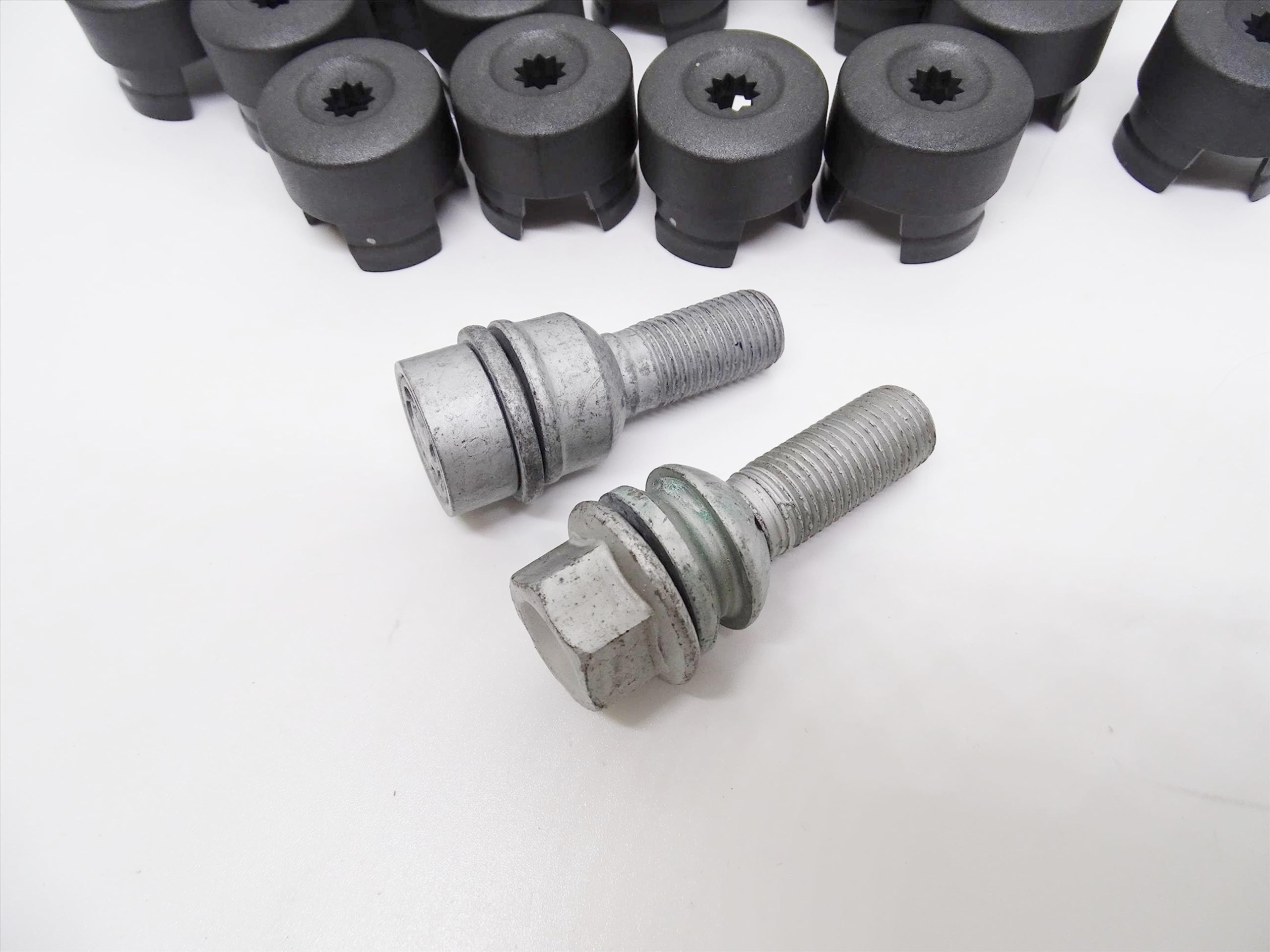 Partsdealers - Tappi per dadi ruota per VW TRANSPORTER T5 T5.5 TOUAREG AMAROK 19 mm, colore: nero x 20