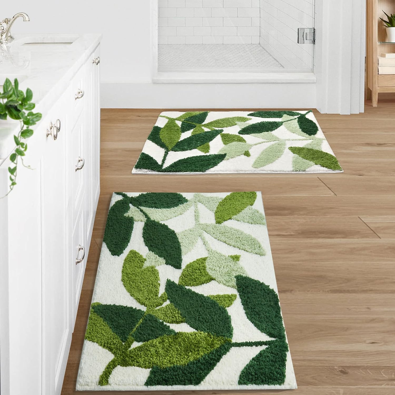 Gibelle Green Bathroom Rug Set 2 Piece, Non-Slip Strong Water Absorbent Plush Microfiber Bath Mat Rug Set, Machine Washable Bathroom Floor Mat Cute Shower Bathmat Indoor Doormat (18″x26″+20″x32″)