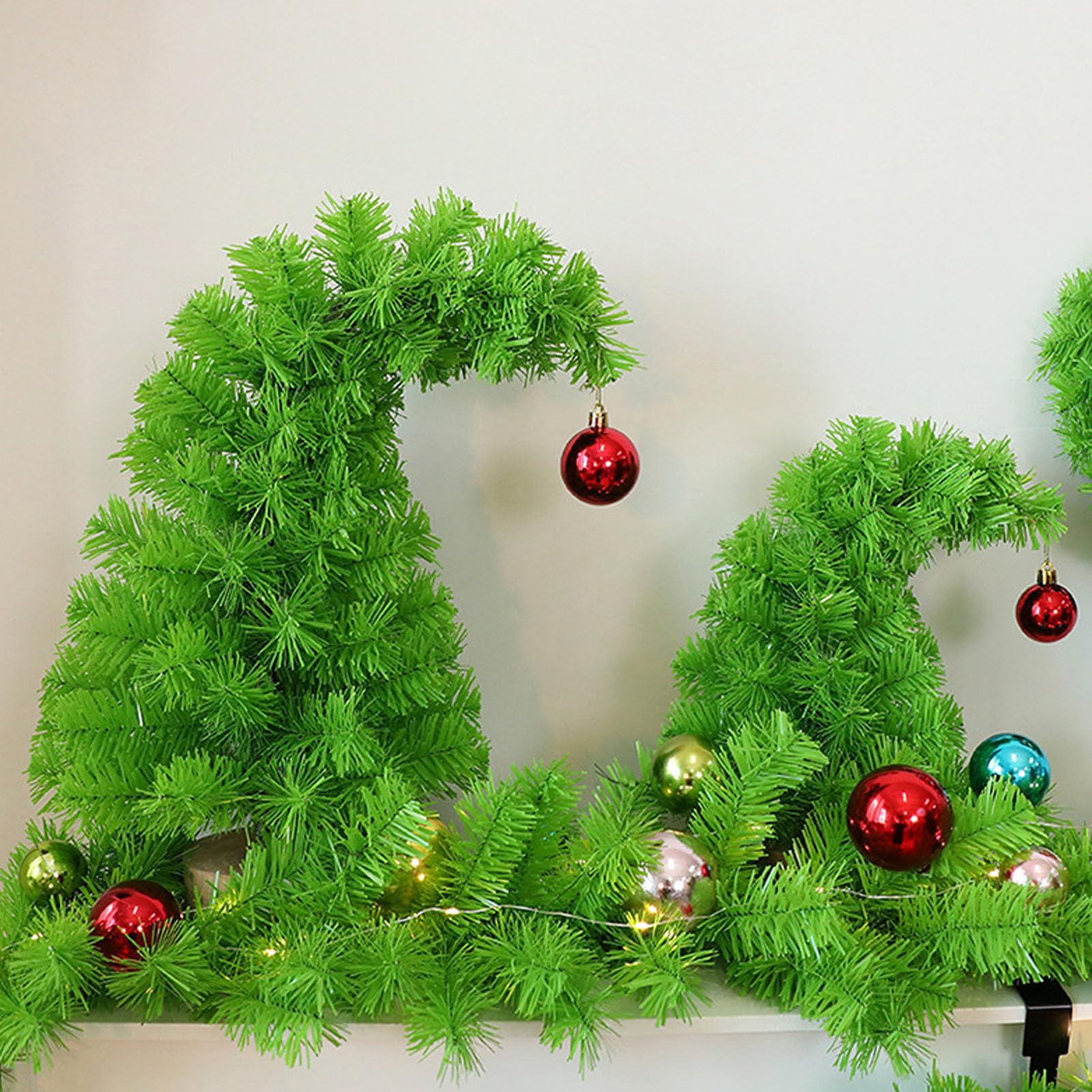 XAGMODSHN Decoración de árbol navideño Verde Torcido para Escritorio, Dormitorio, Oficina, decoración de Festivales, Suministros caprichosos para Fiesta de Navidad
