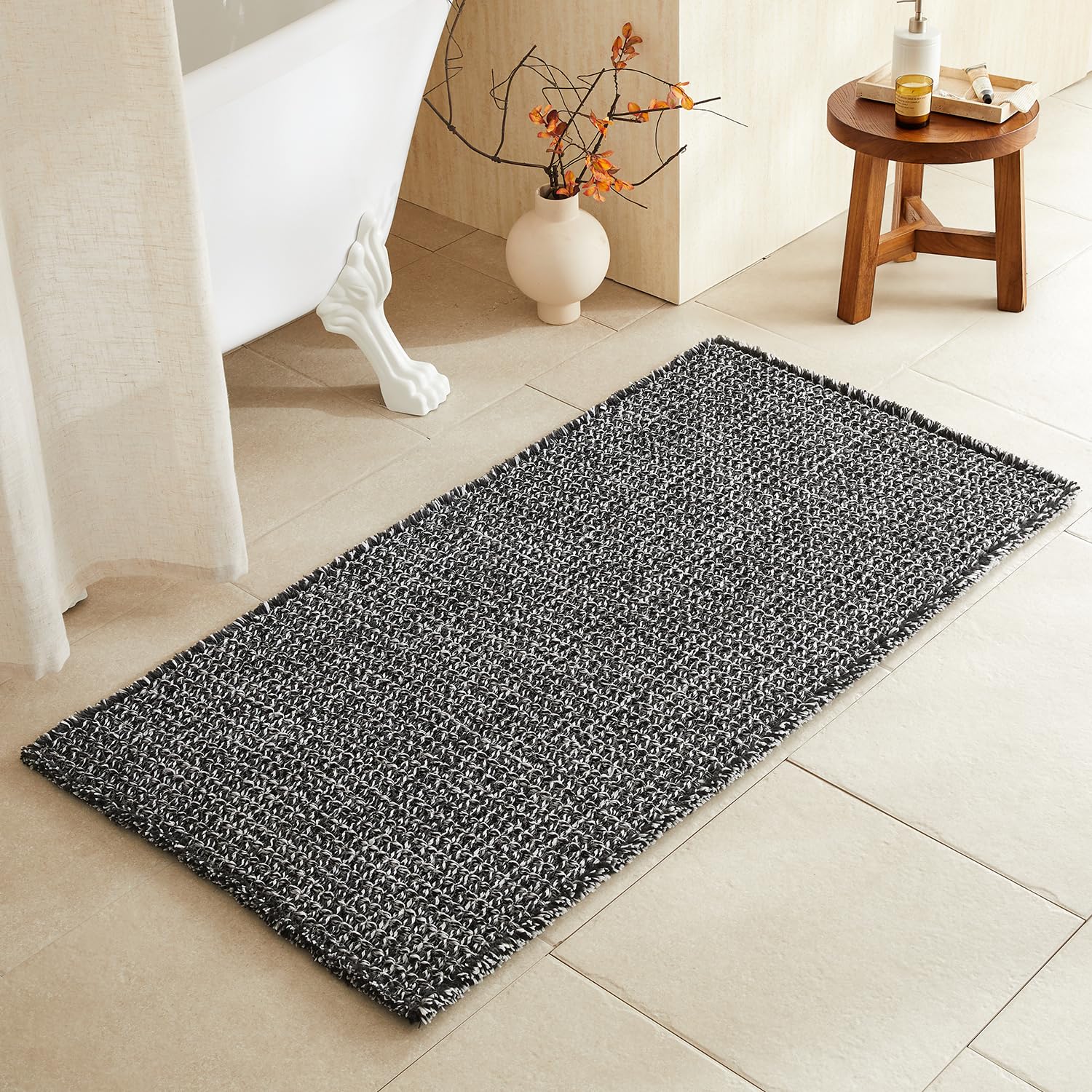 TYUU Alfombras de baño blancas y negras, alfombra de baño antideslizante, lavable, súper absorbente, de secado rápido, decoración de baño estilo bohemio, 48 x 24 pulgadas, blanco y negro
