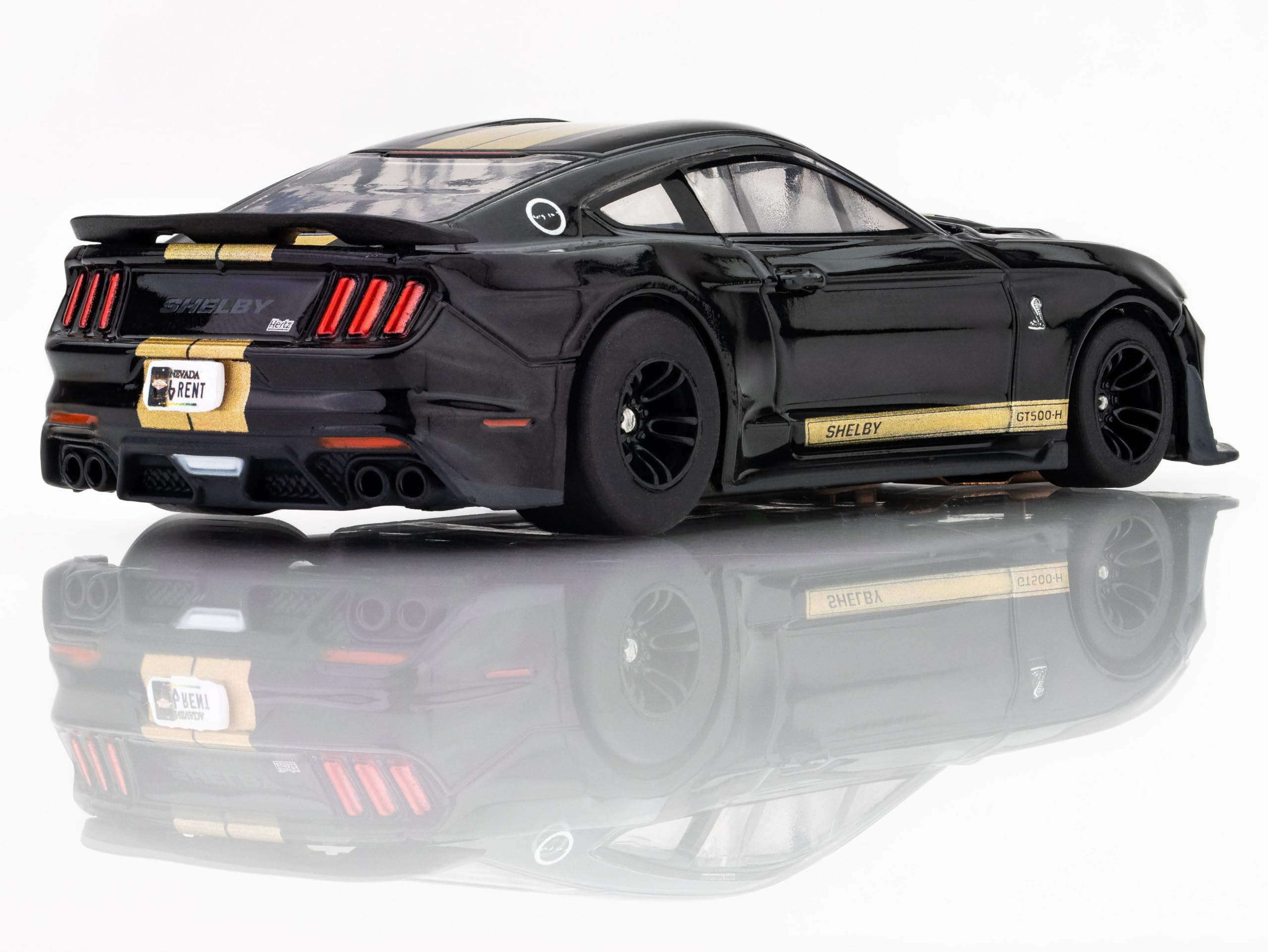Amazon.com: AFX 22082 Mega-G+ 2022 Ford Shelby Mustang GT500H