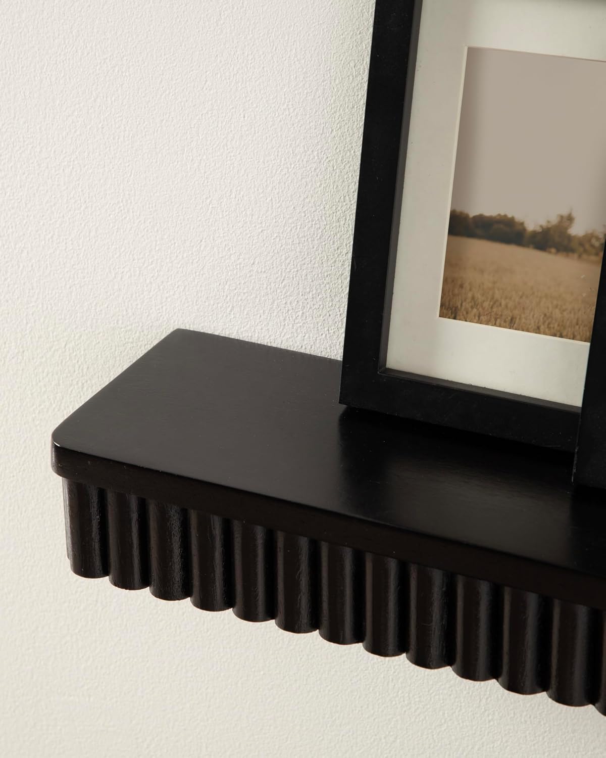 Kate and Laurel Reid Modern Ribbed Wood Floating Shelves, Set of 2, 20 Inches, Black, Decorative Floating Shelf Set for Use as Cute Nursery Book Shelves or Living Room Gallery Wall Decor