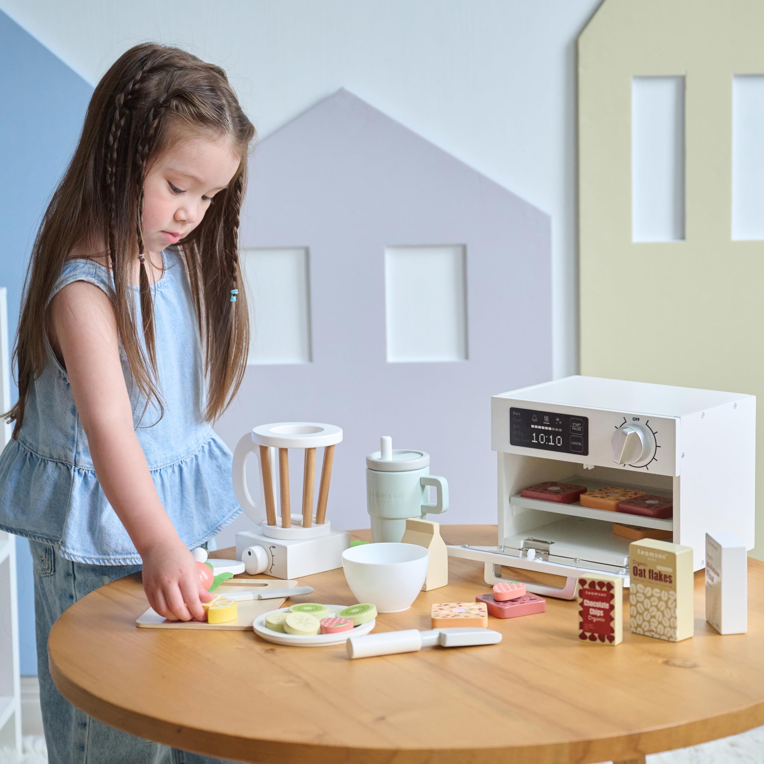 Teamson Kids Little Chef Santa Bárbara Set Alimentos Juguete Madera Postres Saludables 27pcs con Blender, Horno, Frutas/Snacks, Vaso para Llevar, Juego de Imitación Cocina