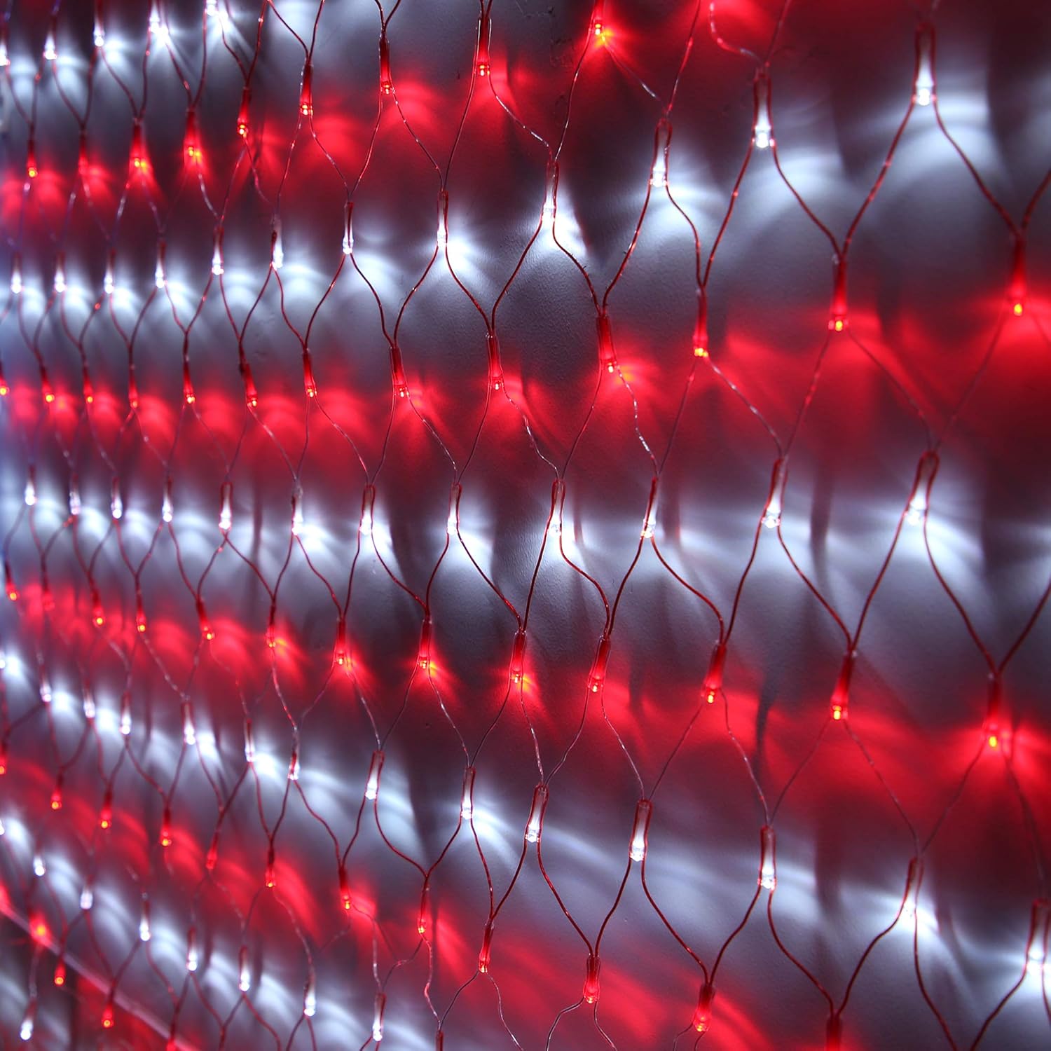 ubrand American Flag LED Net Lights - Waterproof Twinkle String Lights Outdoor String Hanging Lights with Solar Panels for Wall Decor 390 Led Lamp Beads (Plug in& Solar Panels)