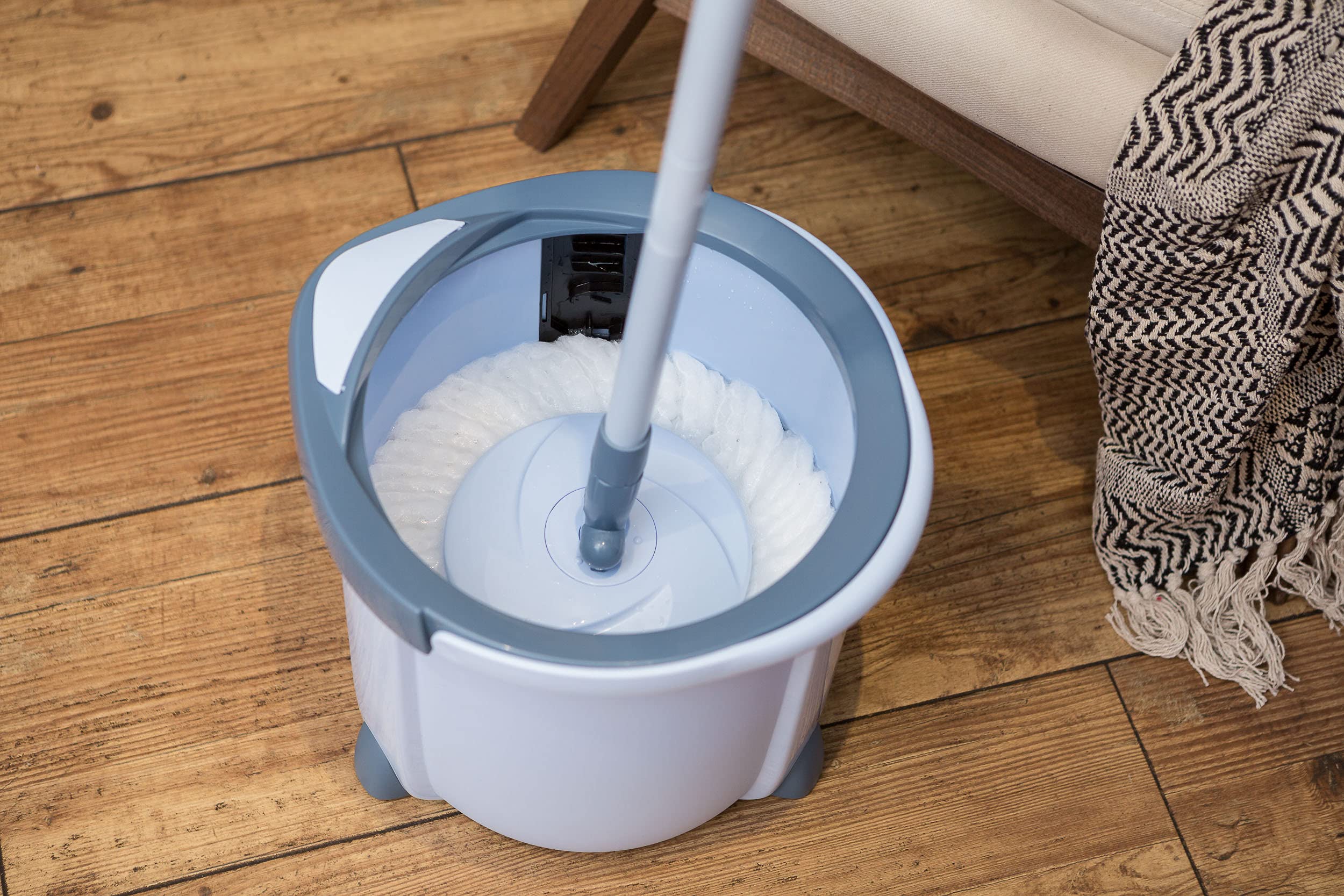 York Juego de fregona con Cubo con Cabezales de fregona reemplazables con función de escurrimiento limpiaparabrisas Plano Sistema de Limpieza Mango telescópico Azul Especial