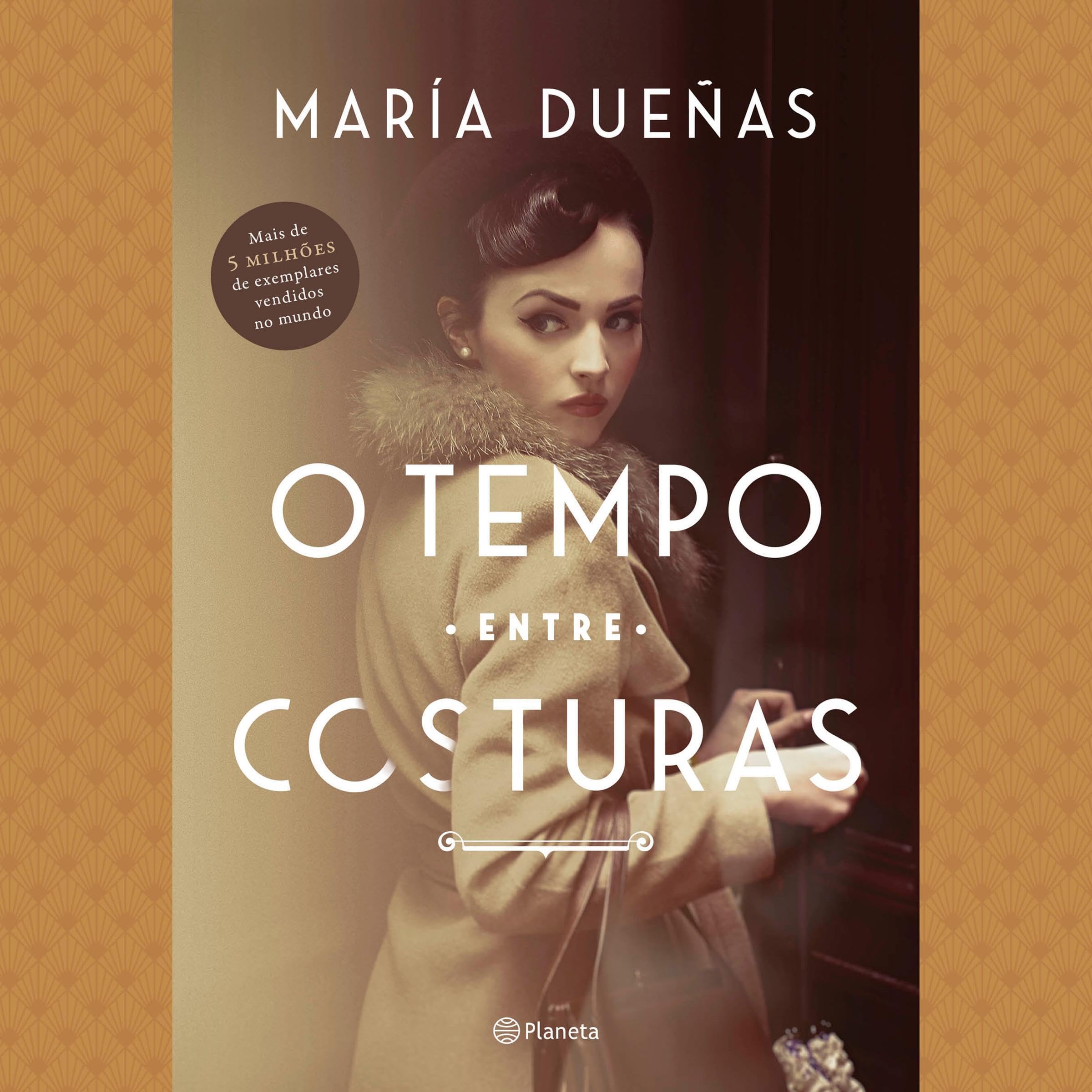 O tempo entre costuras [The Time Between Seams]
