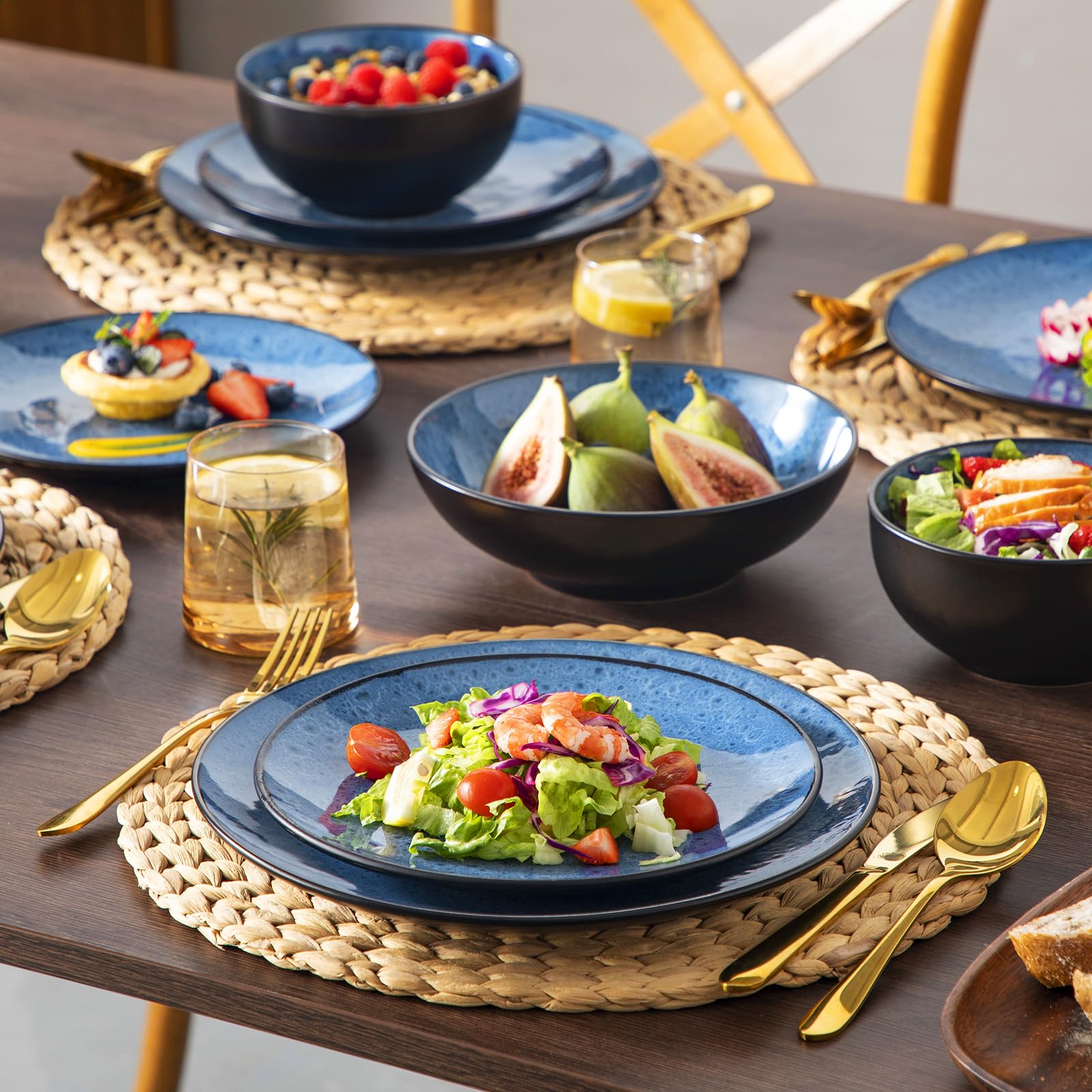 vancasso Service de Table pour 6 Personnes, Service Vaisselle 24 Pièces en Grès - 6 Assiettes Plates, 6 Assiettes à Dessert, 6 Assiettes Creuses et 6 Bols - Glaçure Bleu, Compatible Micro-Ondes