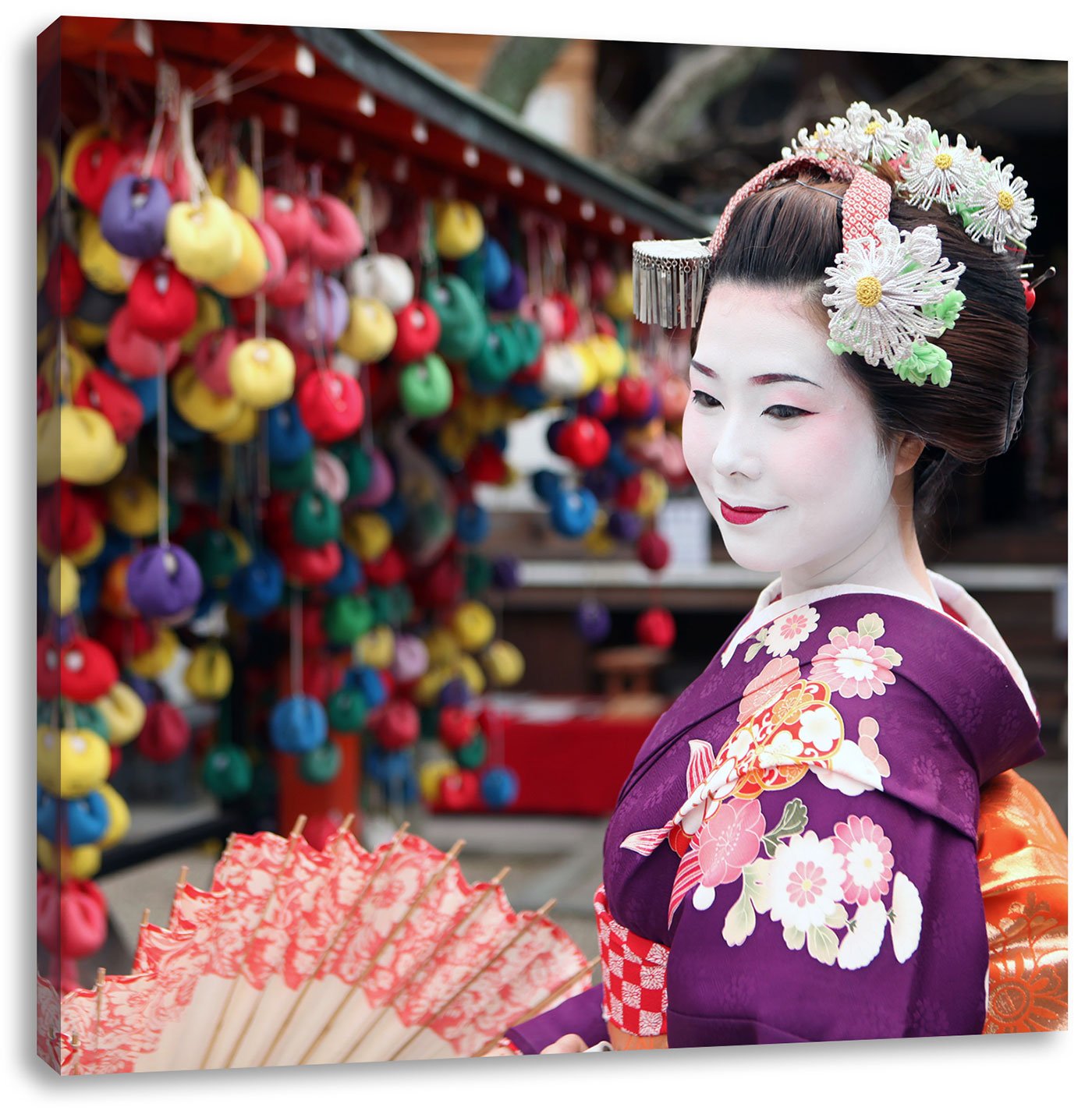 Graceful geisha with fan 60x60 cm canvas print decoration