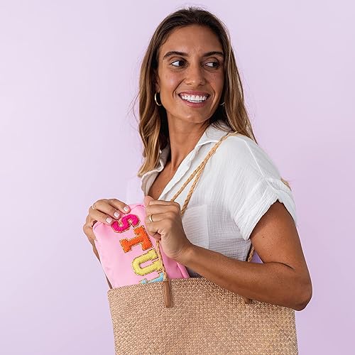 Miniatura 6 de Fablinks Bolsa de cosméticos de nailon rosa con parches de letras de felpilla, Rosado, 9-Inch, Stuff-pink