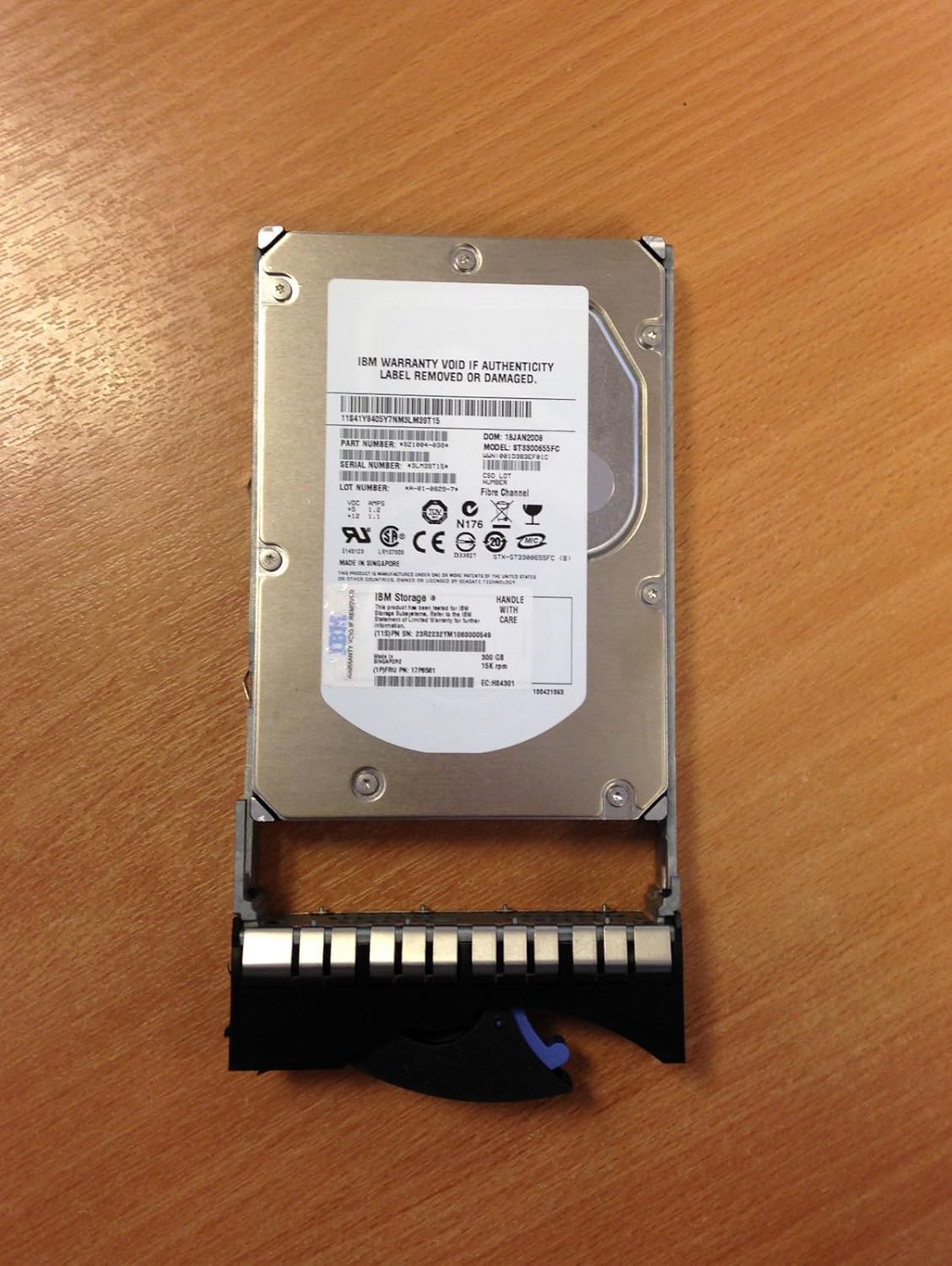 23R2232 IBM 300GB 15K RPM Fibre Channel 3.5 Inches Hard Disk Driv