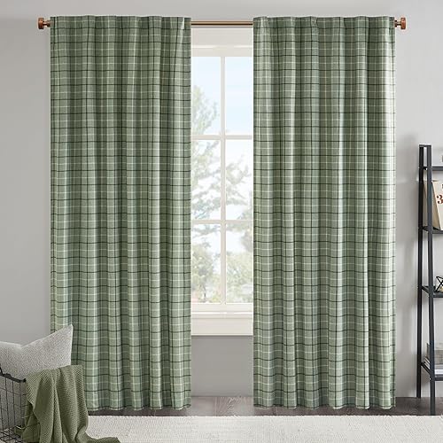Madison Park Anaheim Cabin Plaid Curtain Window, Thermal Insulated Fleece Lining, Living Room Decor Room Darkening Drape for Bedroom, 1-Single Panel Pack, 50x63 Rod Pocket, Green