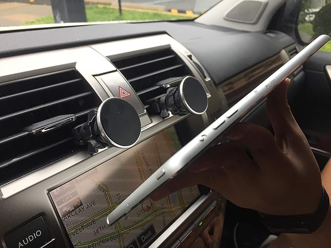 Amazon Co Jp マグネット式 トラック Suv 車 通気口 電話ホルダー ユニバーサル360度回転マウント 2つの強力な磁石付き Ipad 3 4 5 6 8 Ipad Air 2 3 Ipad Pro 9 7 10 5 Ipad Mini 2 3 4 5 サムスン Lgタブレット用 車 バイク