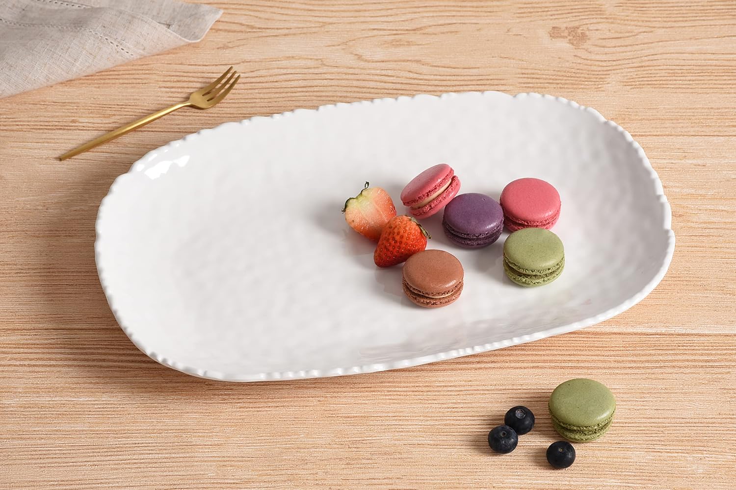 Pampa Bay Shatterproof Melamine Medium Serving Platter, 14 x 9 Inch, Food, Freezer, Dishwasher Safe, White