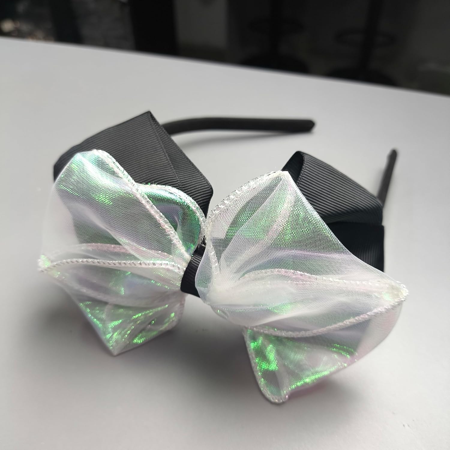 Arco Tiara Laço Infantil Organza Brilhante Acessório Cabelo Crianças Elegante Luxo Cores (PRETO) em promoção! Veja a oferta e mais achadinhos de Laços & Tiaras Infantis 6 Hoje é o melhor dia para comprar Arco Tiara Laço Infantil Organza Brilhante Acessório Cabelo Crianças Elegante Luxo Cores (PRETO) com aquele preço maroto! Promoção! Aproveite a oferta! 6