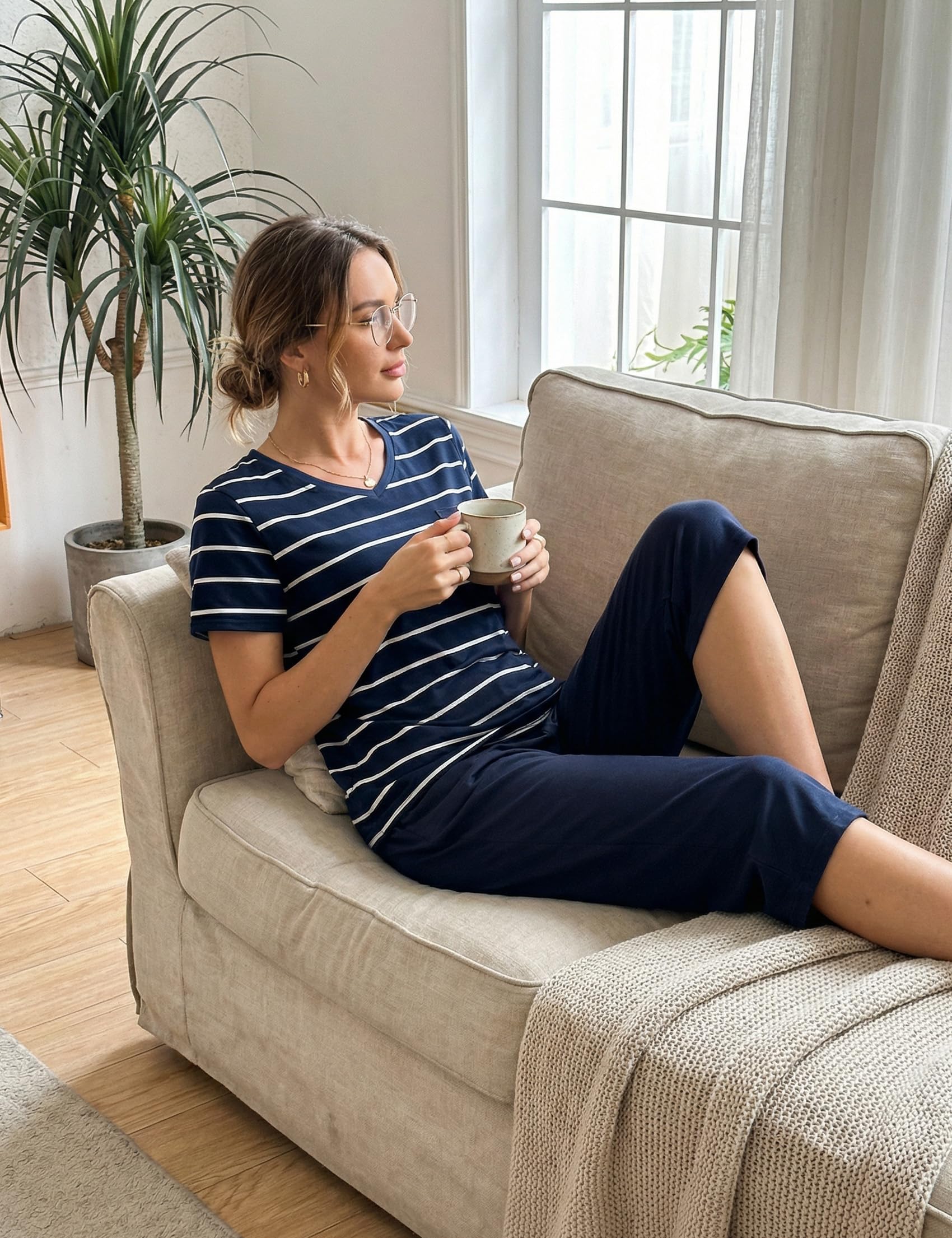 Pyjama Femme Été Coton Ensembles de Pyjama à Rayé 2 Pièces Vêtements de Nuit Col en V Pyjama Court Doux T-Shirt Manche Courte et Pantalon Capri S-XXL