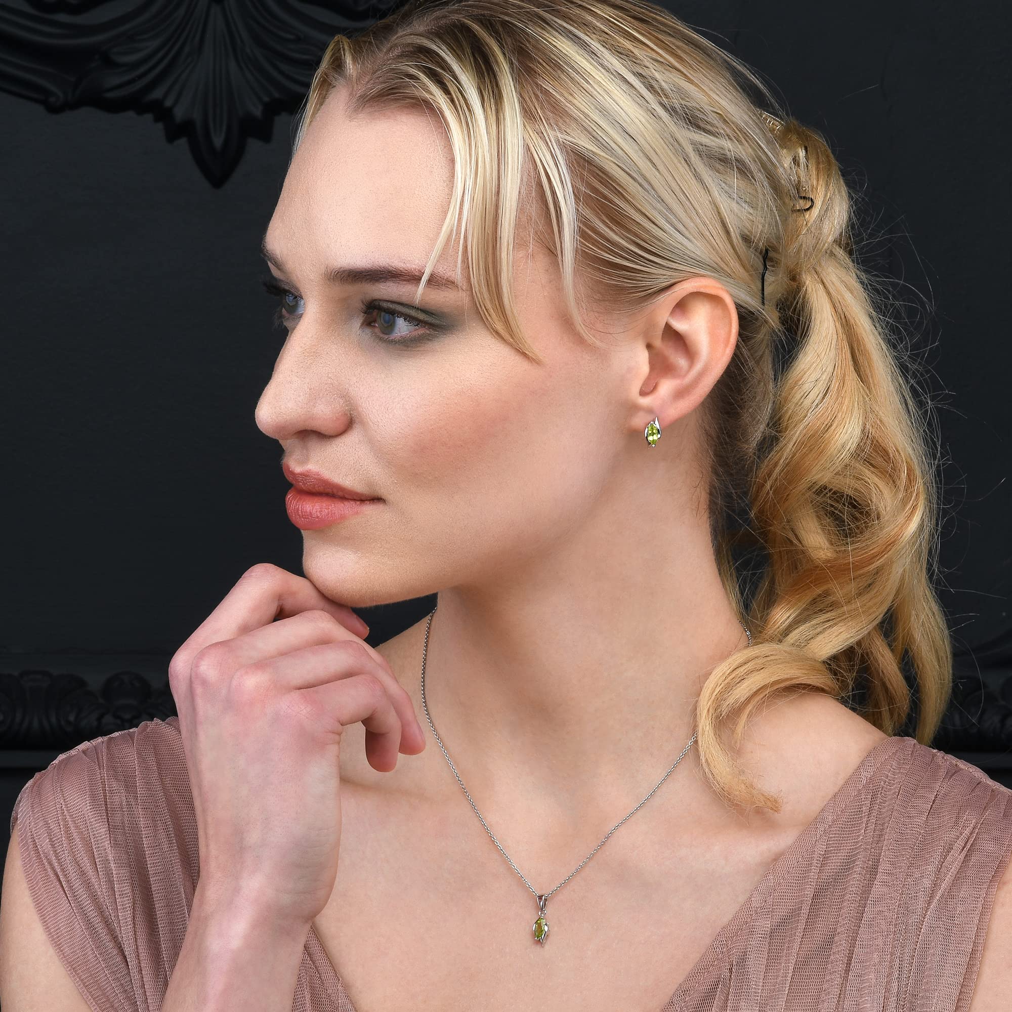 namana 925 Sterling Silber Halskette mit natürlichen Edelstein-Anhängern für Damen, Sterling Silber Halskette mit Halbedelsteinen in Marquise-Form an einem eleganten Anhänger für Frauen.