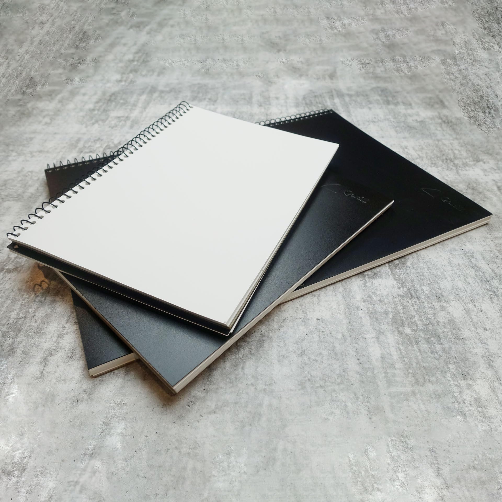 Quill, Diario di arte visiva, PP, 110 gsm, A4, 120 pagine, nero