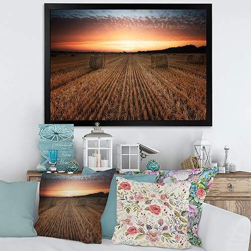 Miniatura 2 de Paisaje con un campo lleno de balas de heno al atardecer granja enmarcado arte de pared