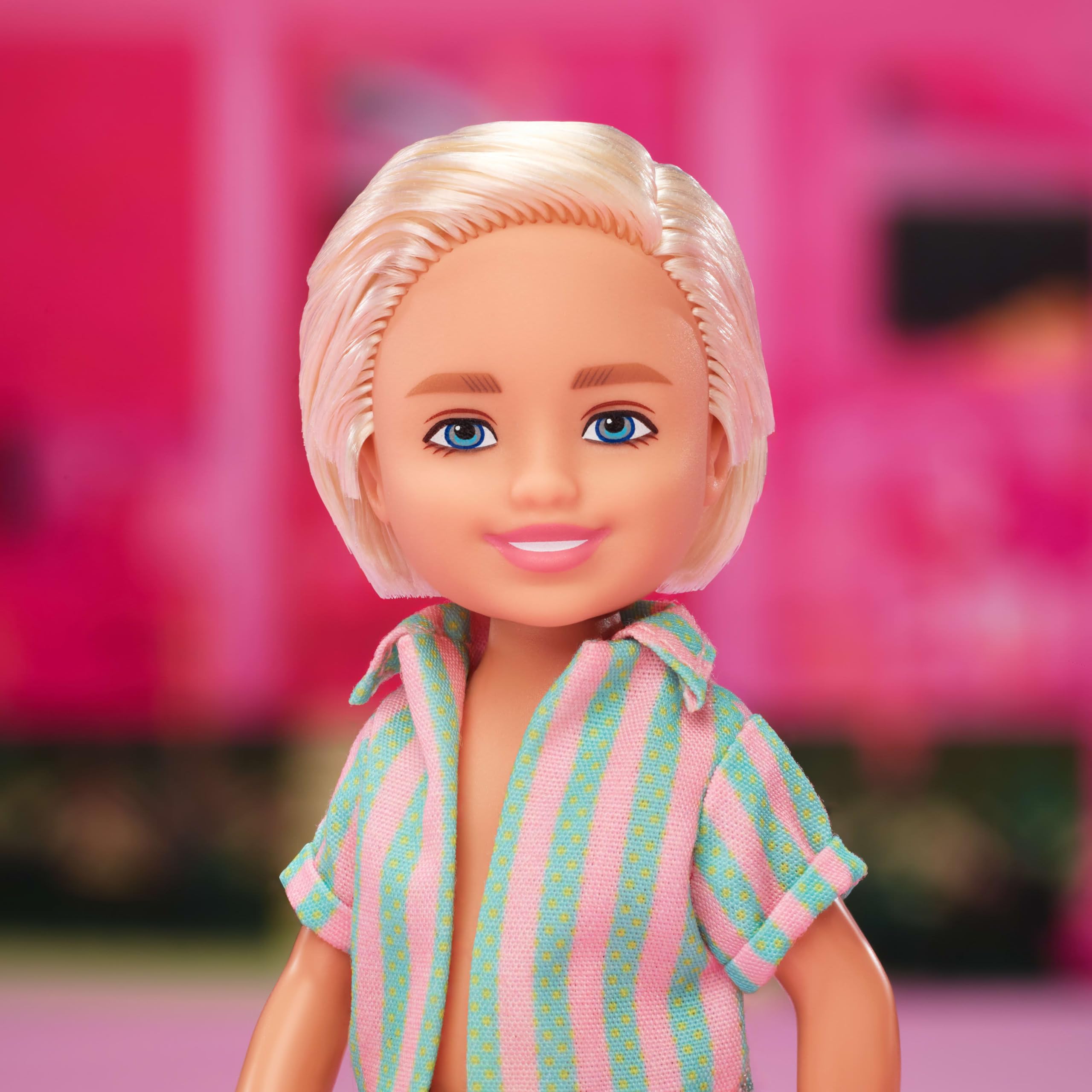 Barbie The Movie Chelsea Collectible 4-Pack Dolls, Includes, Ken, President, Gloria Characters with Removable Outfits, JBH77 - Image 4
