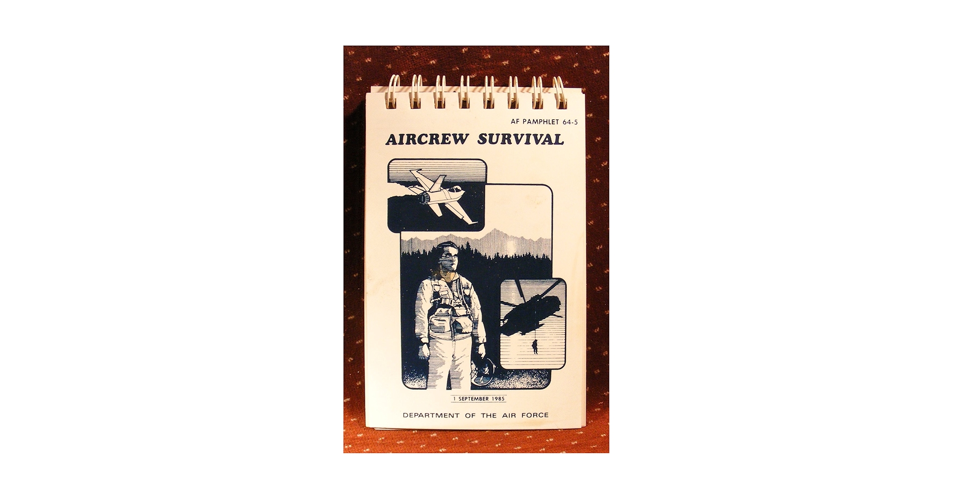 アメリカ空軍遭難専門書 『AIRCREW SURVIVAL』 Amazon.com: U.S. Air Force Aircrew Survival: 9781601700254