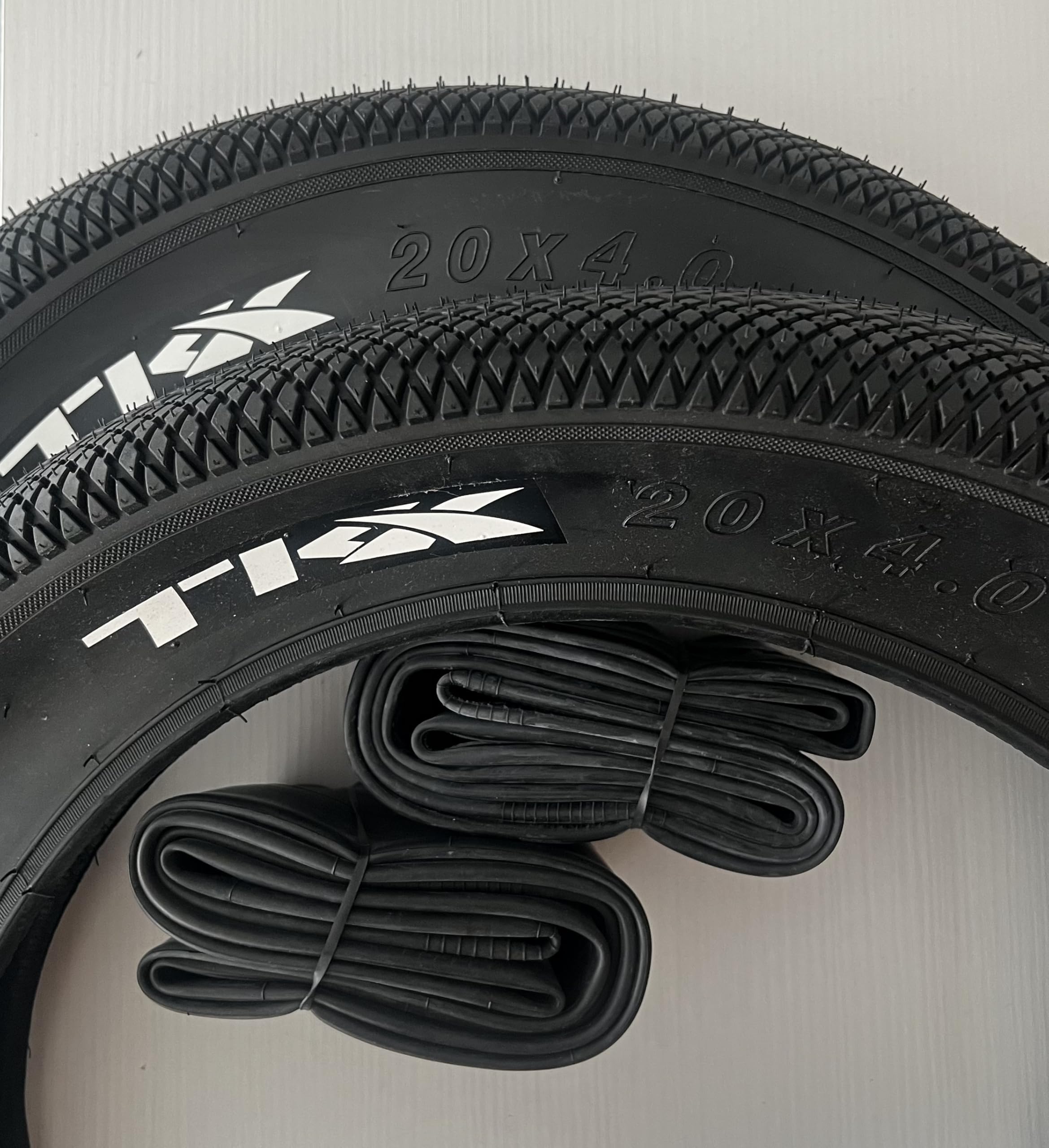 2 COPERTONI 20 X 4.0 RINFORZATI + CAMERE D'ARIA COPPIA PNEUMATICI SLICK FAT BIKE E-BIKE RUOTE 20''