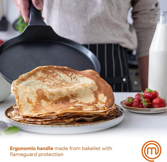 MasterChef Pancake Pan Non Stick Crepe Maker, Chapati, Roti & Dosa Tawa for Induction Hob, Gas, Halogen & Ceramic Stoves, Swiss Engineered Aluminium with Scratch Resistant Coating, 25cm, Black