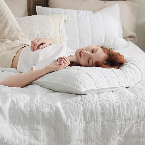 Miniatura 2 de Bedsure Juego de edredón 100% algodón, colcha tamaño King, colcha ligera y suave, juego de edredón de 3 piezas con 2 fundas de almohada en patrón