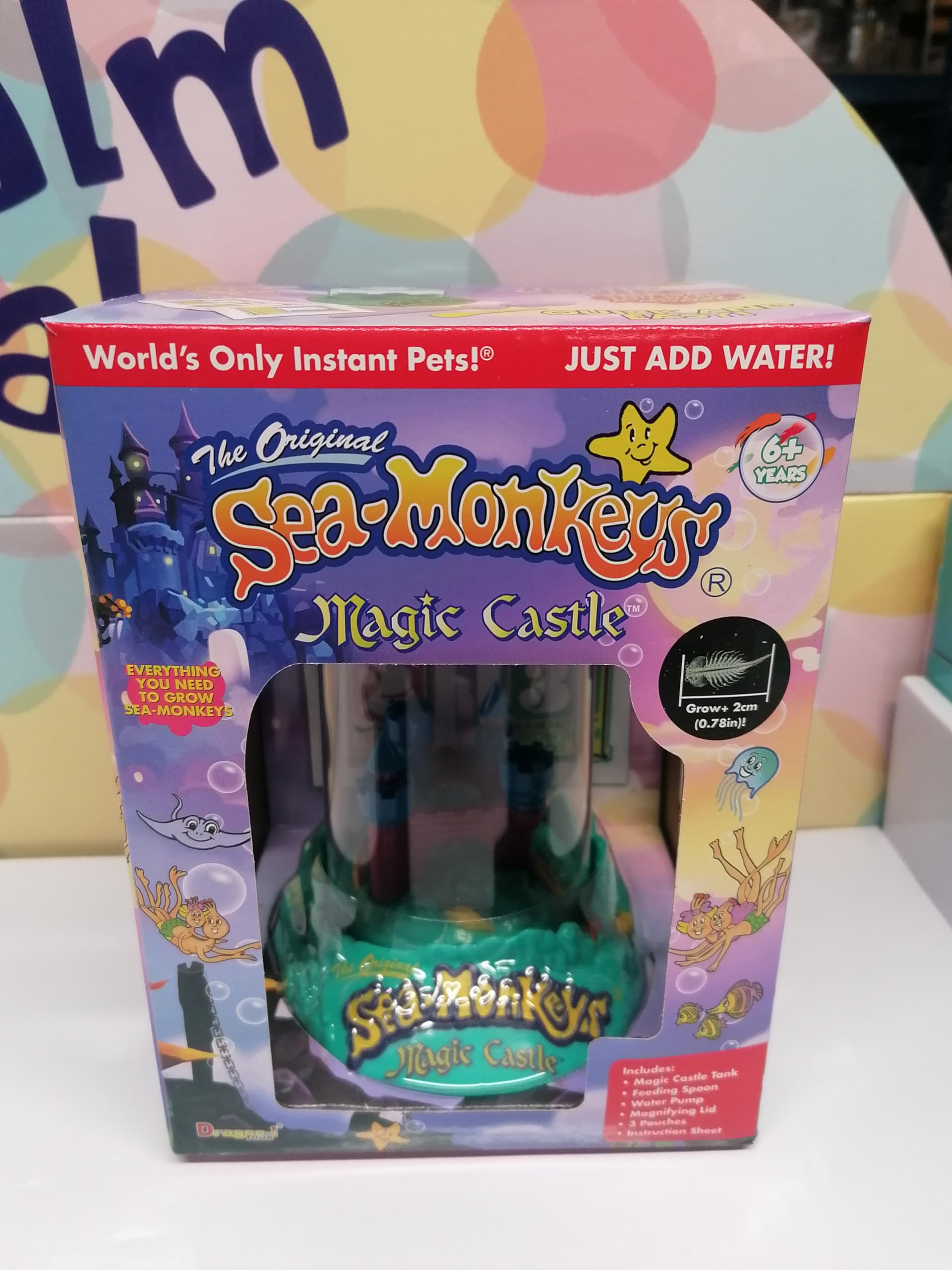 Oryginalny zestaw naukowy Sea Monkeys - Magic Castle - Grow Your Own Pets Science Kit - zawiera jajka, karmę i filtr do wody (opakowanie może się różnić)
