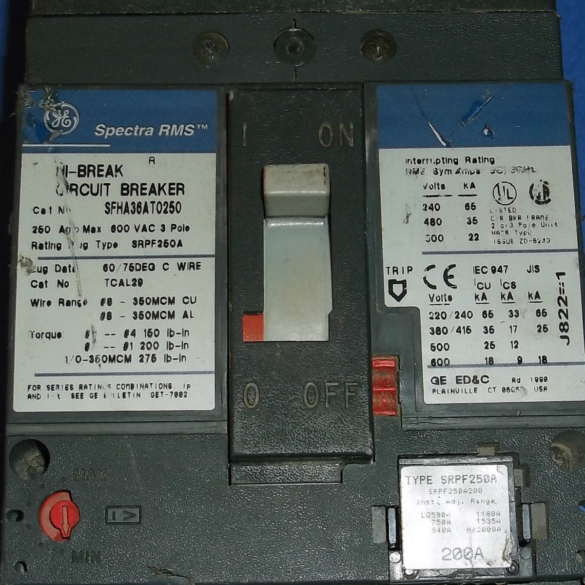GE SPECTRA RMS 250A 600V 3 POLE CIRCUIT BREAKER SFHA36AT0250
