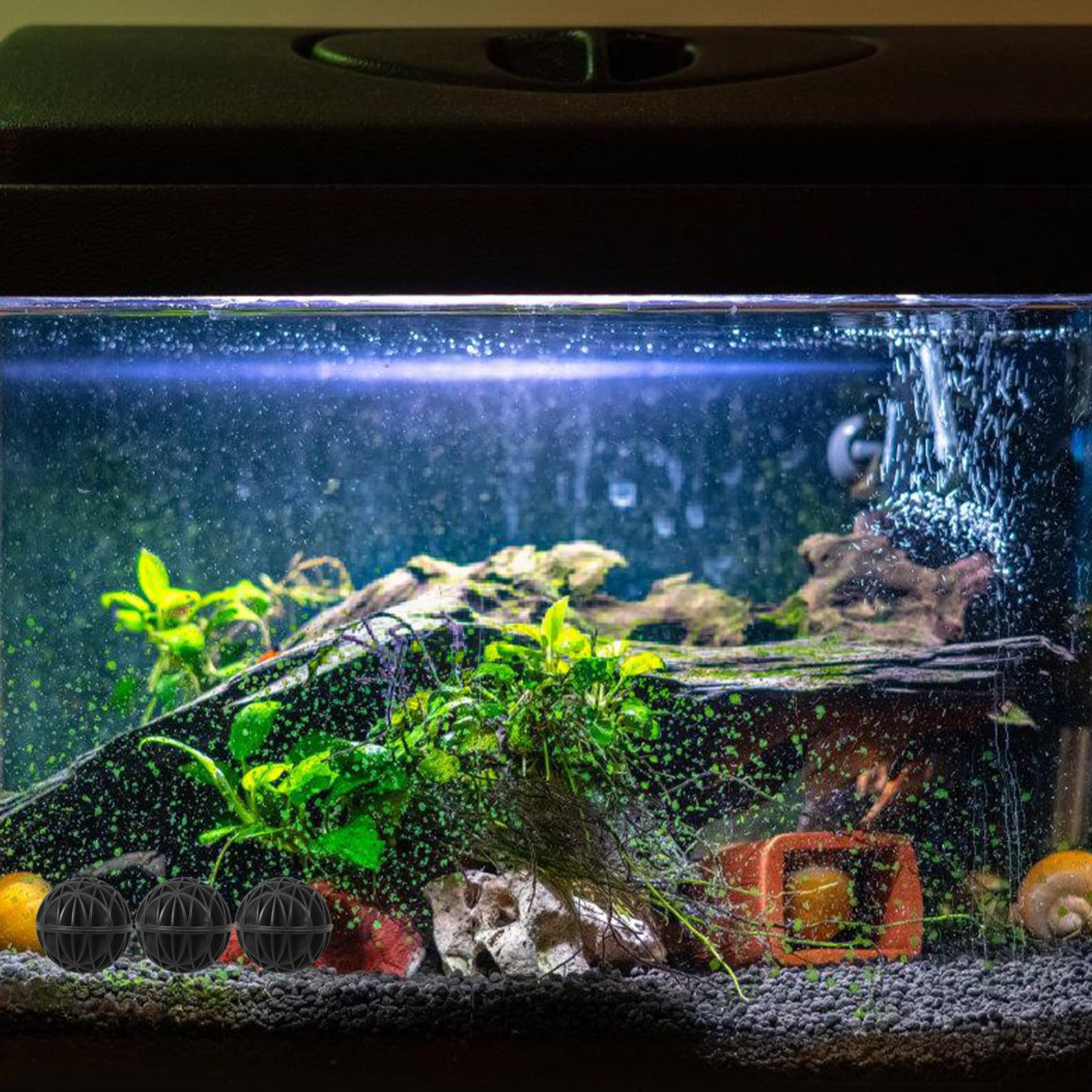 Toyvian 100 Pièces Bioballs pour Aquarium Noir en Plastique et Coton, Accessoires Filtrants Biologiques pour Aquarium d'eau Douce, Réduisent la Mortalité des Poissons et Augmentent