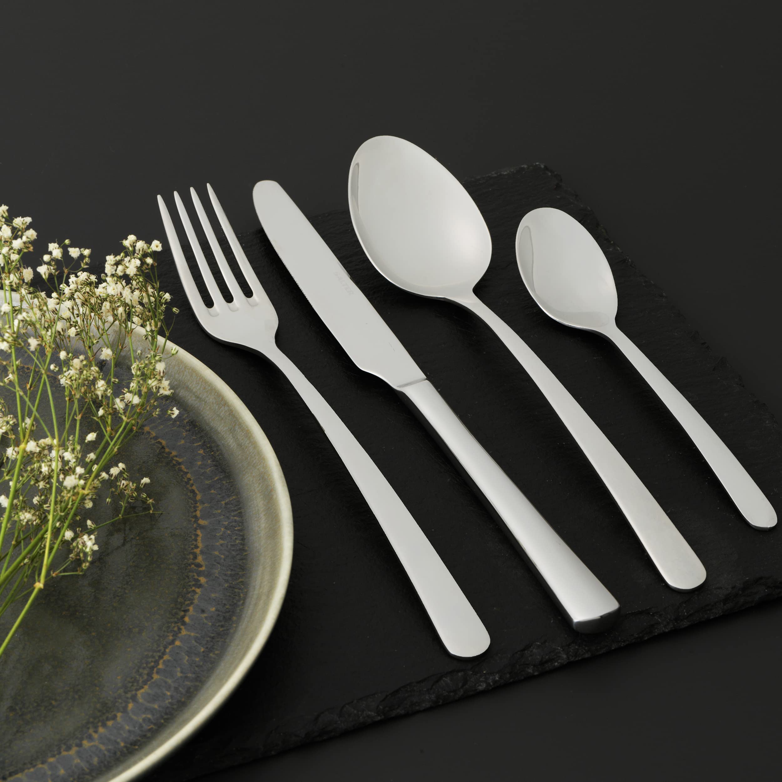 Salter COMBO-7570 Set di 32 posate Kendal per 8 persone, servizio da cucina classico con forchette, coltelli, cucchiai e cucchiaini, lavabili in lavastoviglie, acciaio inox 18/10.