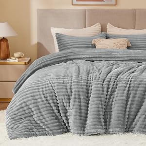 BEDELITE Fleece Queen Comforter Set 3 Pieces, All Season Soft Fluffy Grey Bedding Set, Fuzzy Warm Comforter, Bedding with 2 Pillow Cases