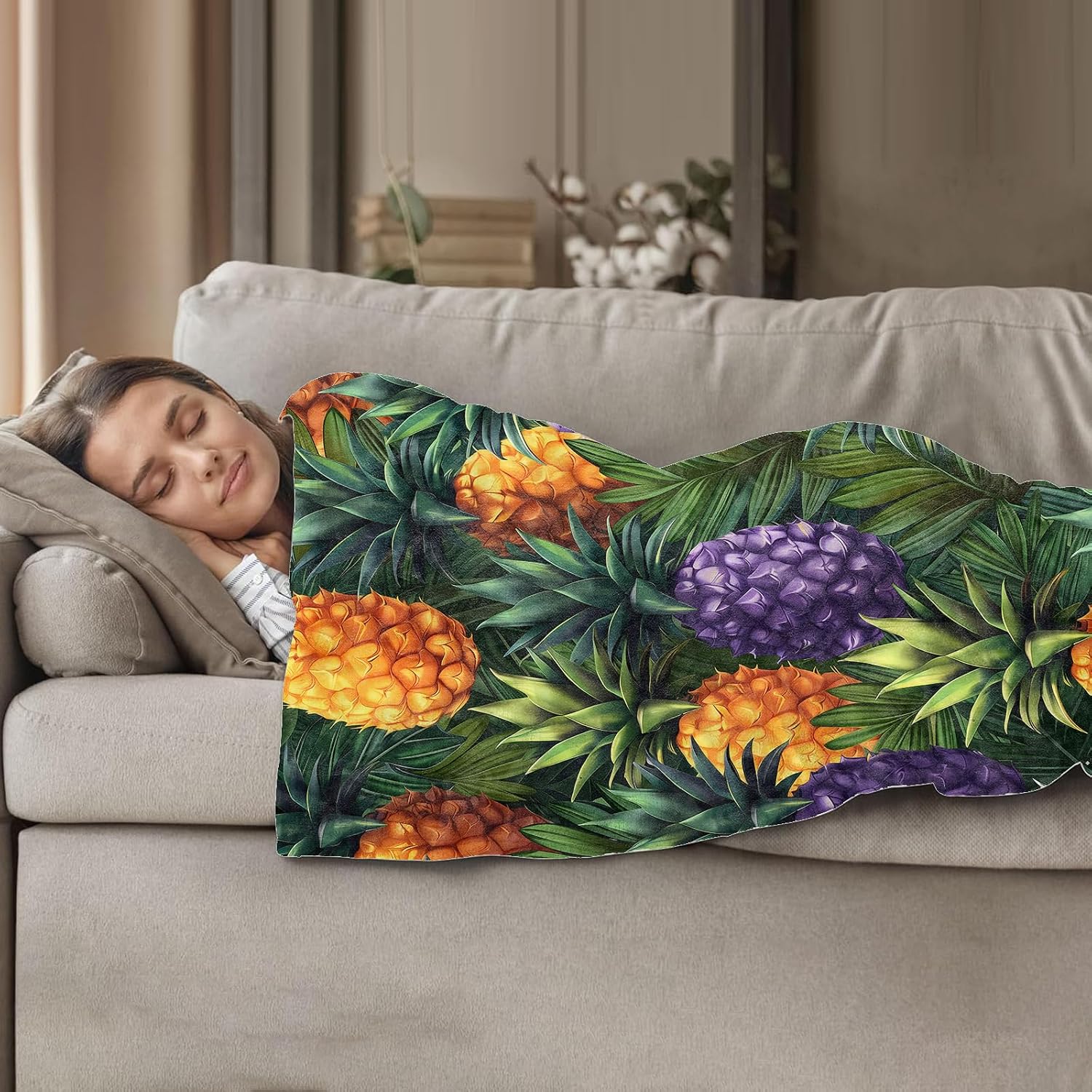 Tropical Pineapples Throw Blanket 50x60, Fruit Theme Blankets for Living Room Decor, Soft Flannel Pineapples Gifts for Women