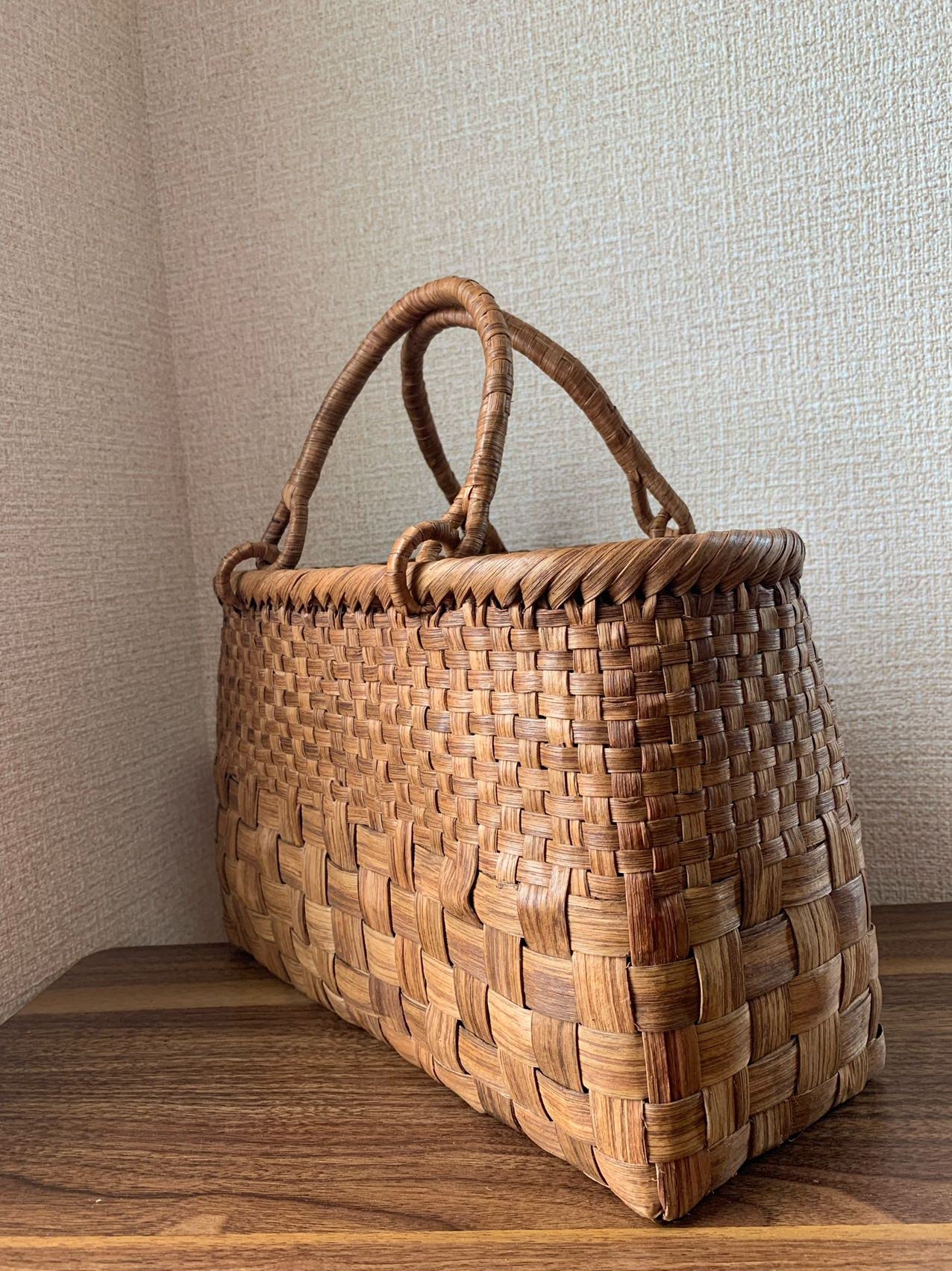 Amazon.co.jp: 山葡萄かごバッグ 山葡萄 手作り 籠バッグ 市松編み 内  