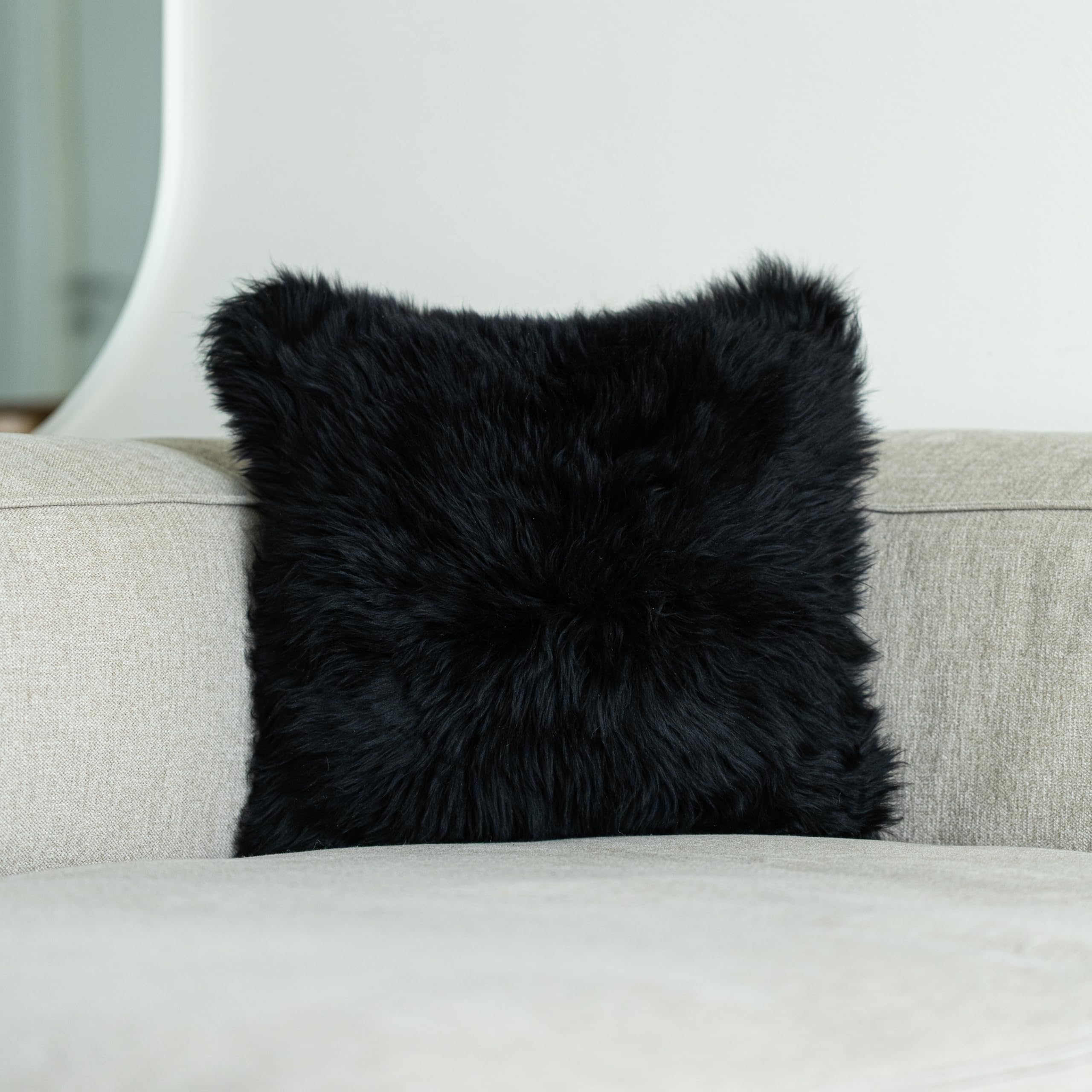 Nordic Sheep Sheepskin Cushion Covers 40x40 cm | Durable New Zealand Long-Hair for a Nordic Style | Perfect Fluffy Pillows for Sofa, Chair & Bed | Color: Black
